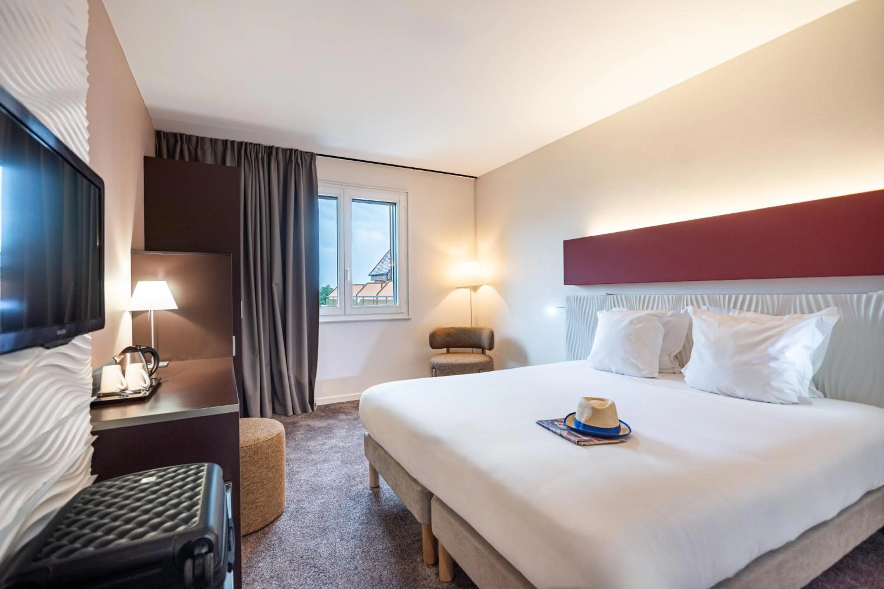 Bedroom, Bed in Hotel L'Europe Colmar, BW Signature Collection