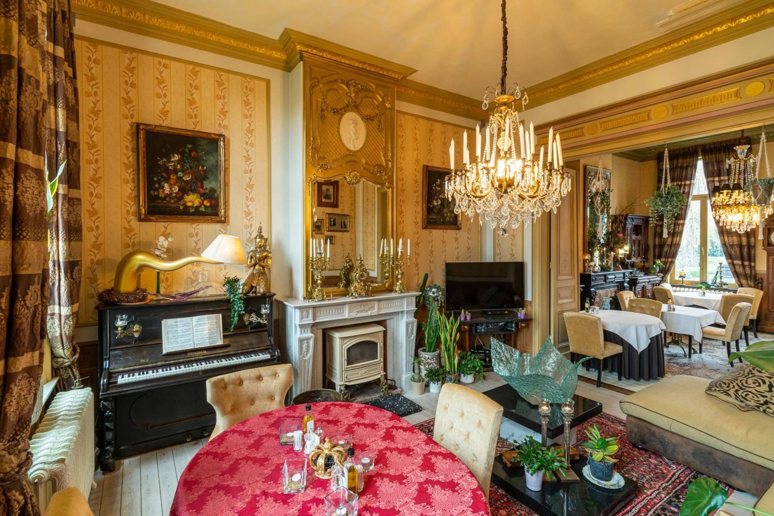 Restaurant/places to eat in Art Of Dreams Deluxe 4 stars