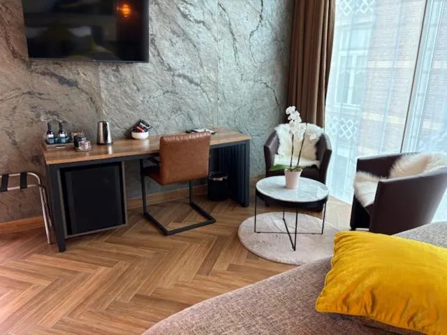 TV and multimedia in Art Of Dreams Deluxe 4 stars