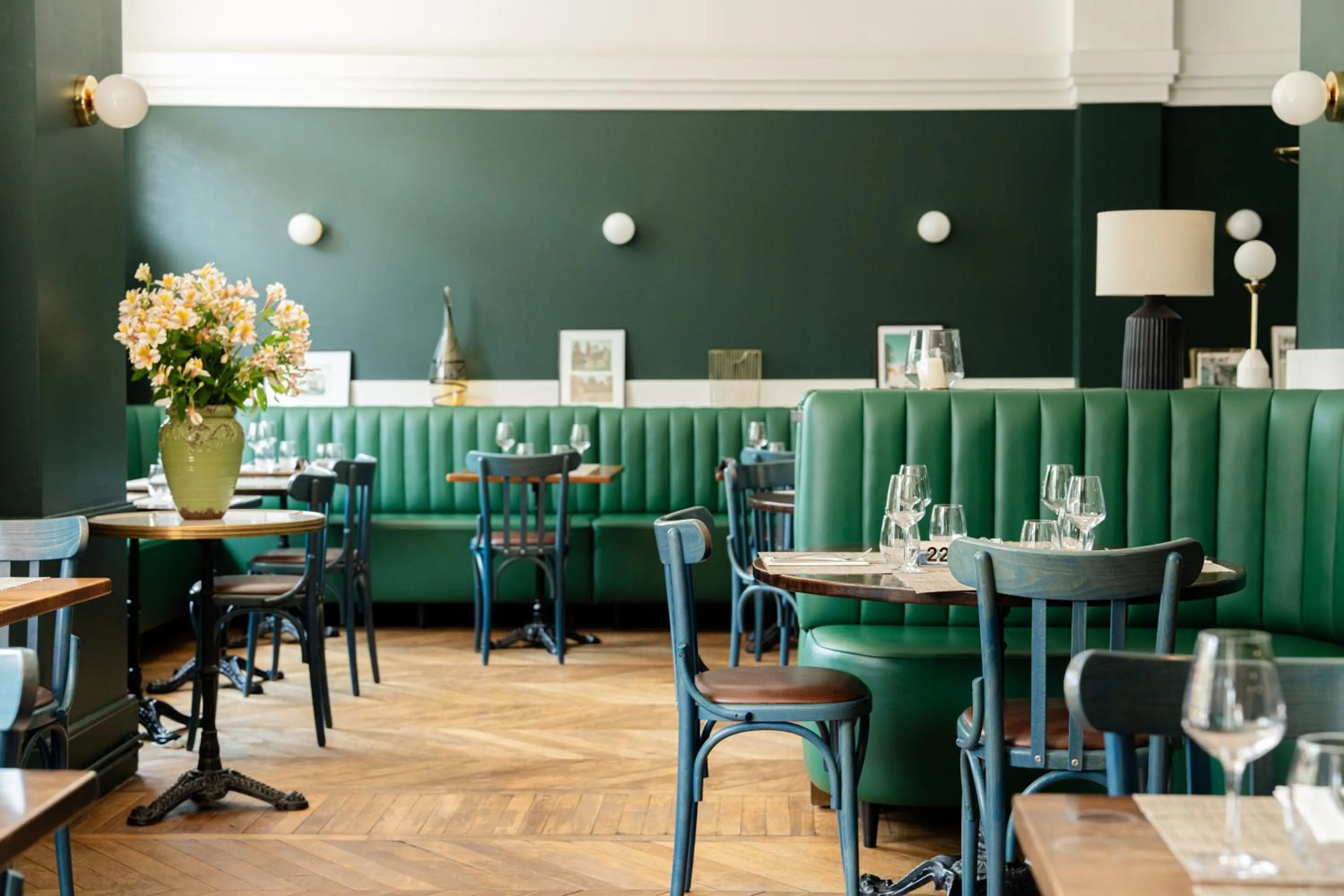 Restaurant/places to eat in The Originals Boutique, Hôtel Ô Gayot, Bagnoles-de-l'Orne