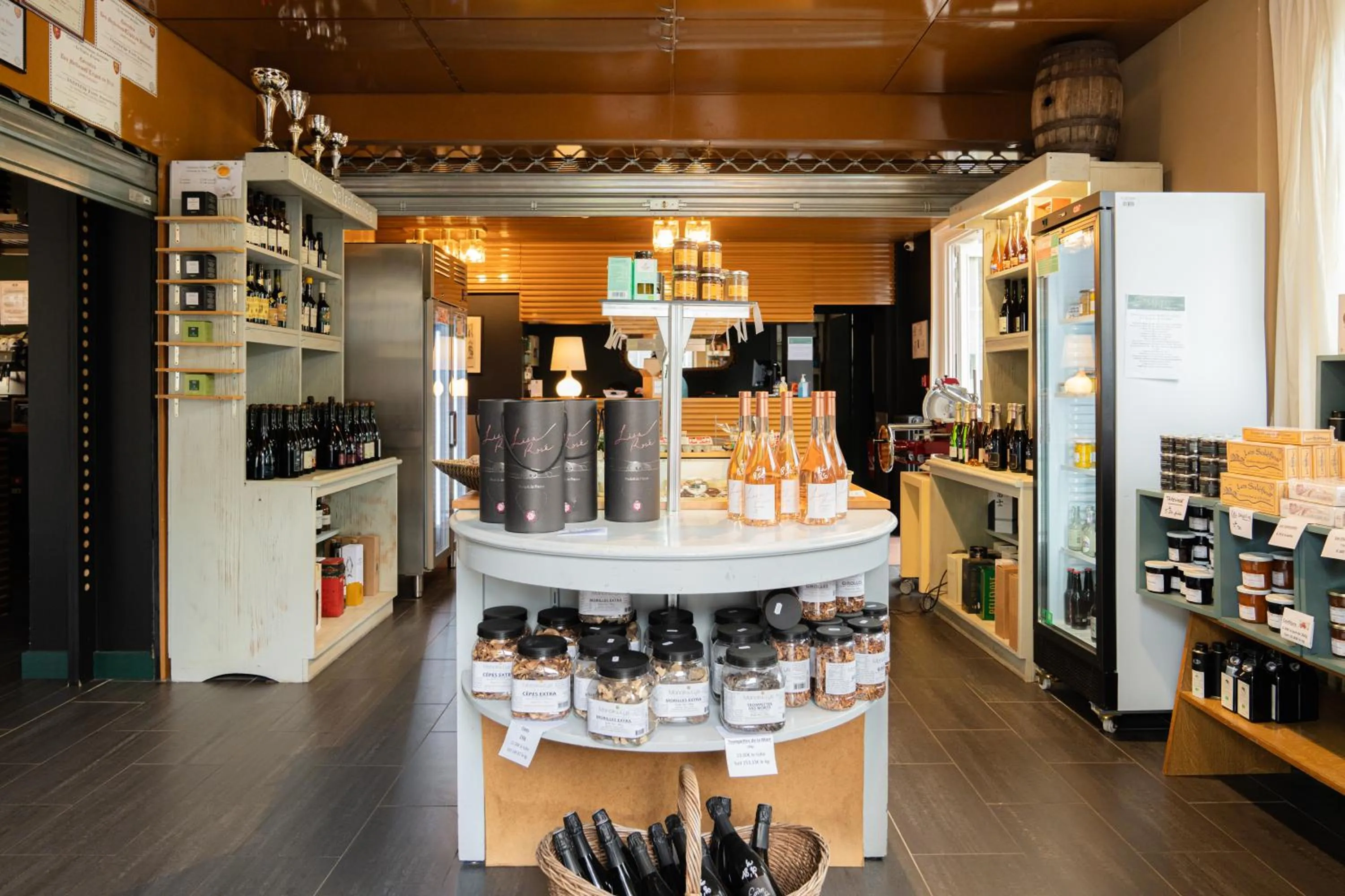 On-site shops in The Originals Boutique, Hôtel Ô Gayot, Bagnoles-de-l'Orne