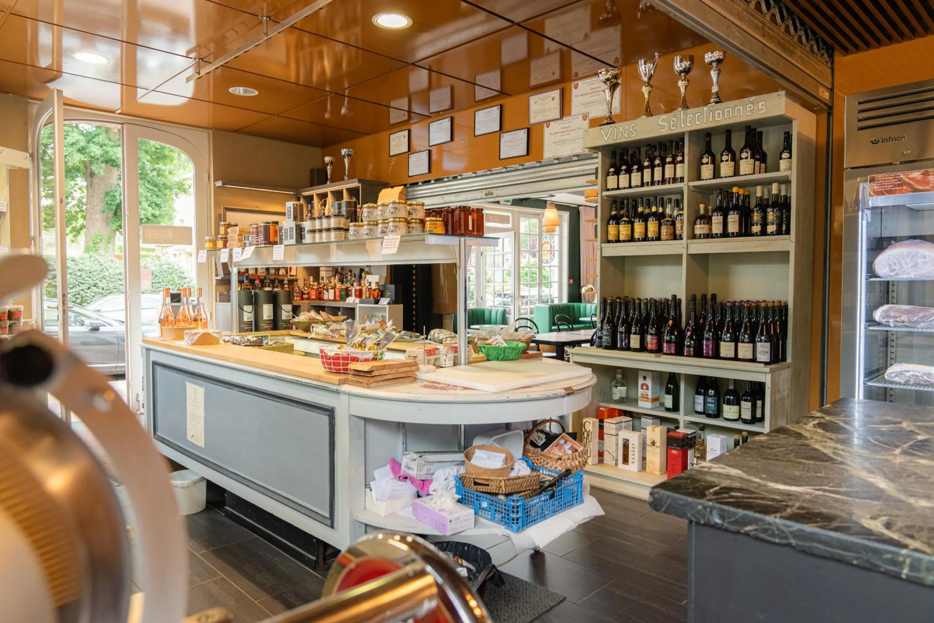 On-site shops in The Originals Boutique, Hôtel Ô Gayot, Bagnoles-de-l'Orne