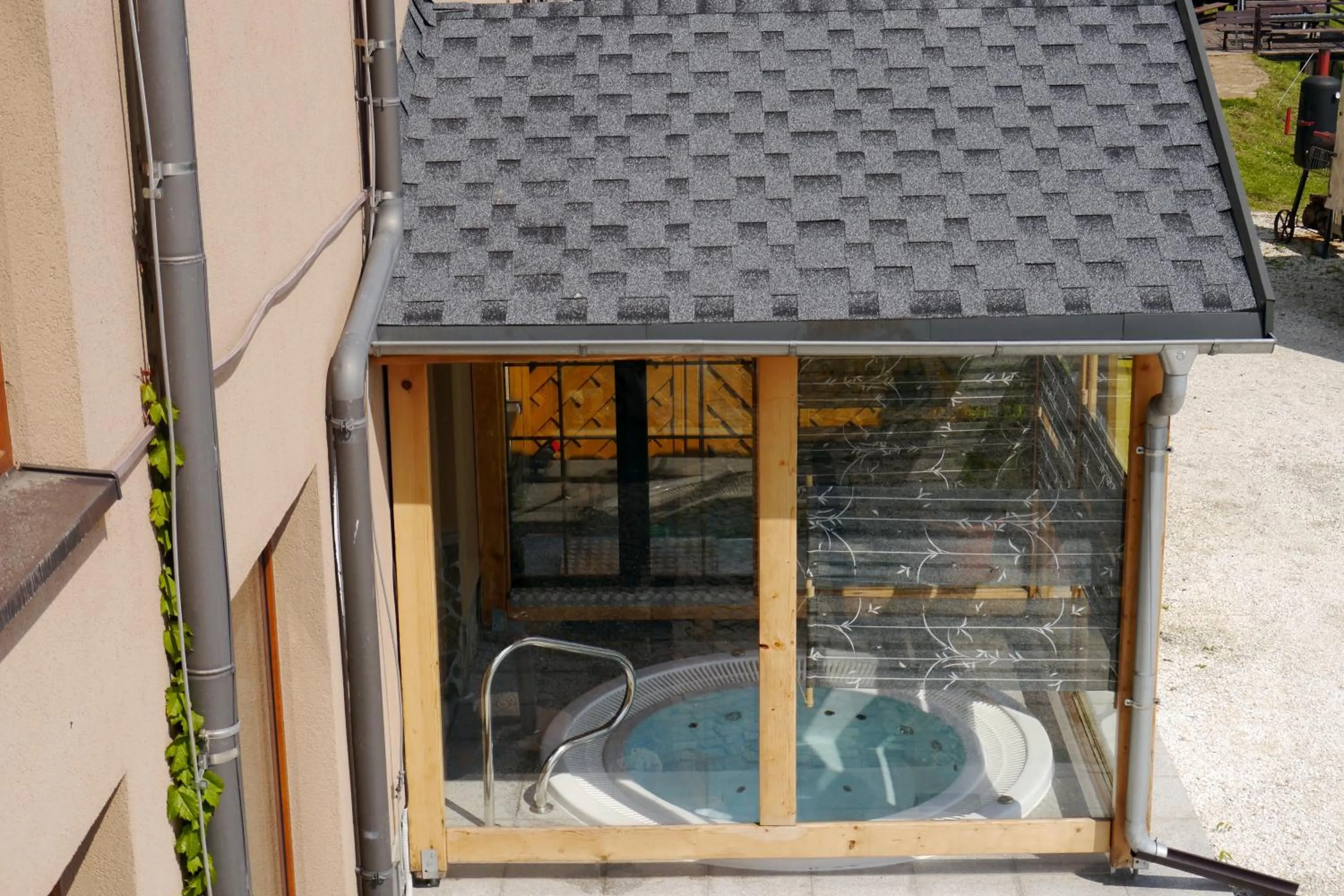 Hot Tub in Hanka Relax & Spa