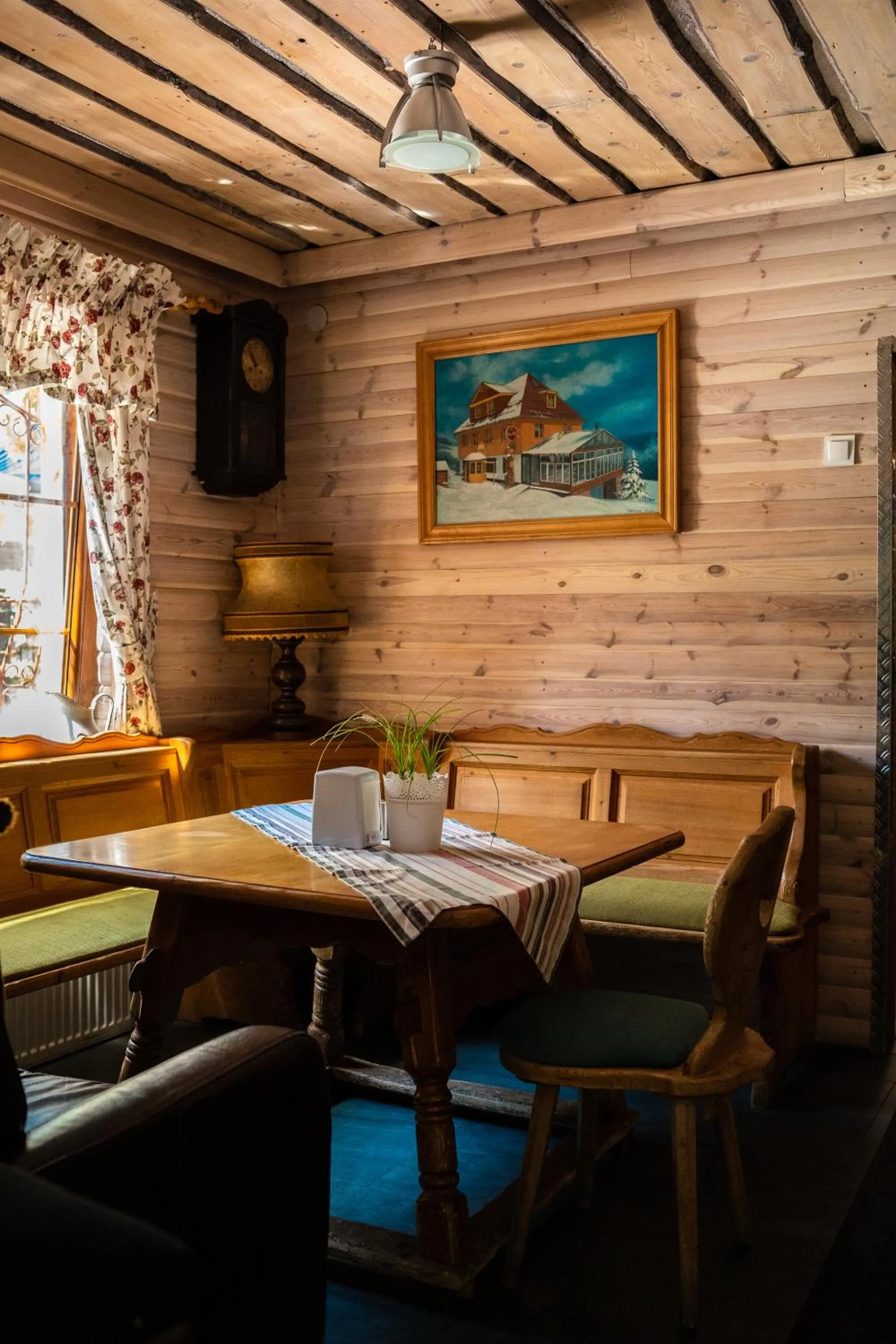 Restaurant/places to eat in Hanka Relax & Spa