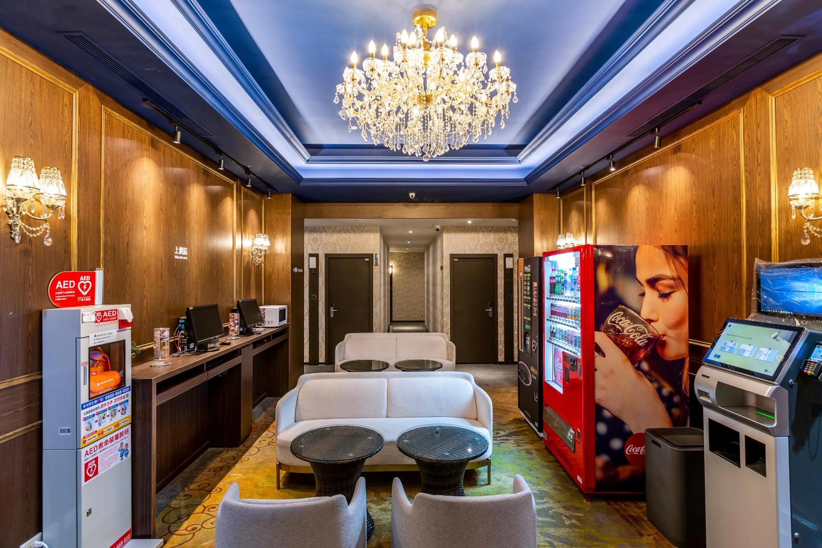 Coffee/tea facilities, Bed in Mayer Inn