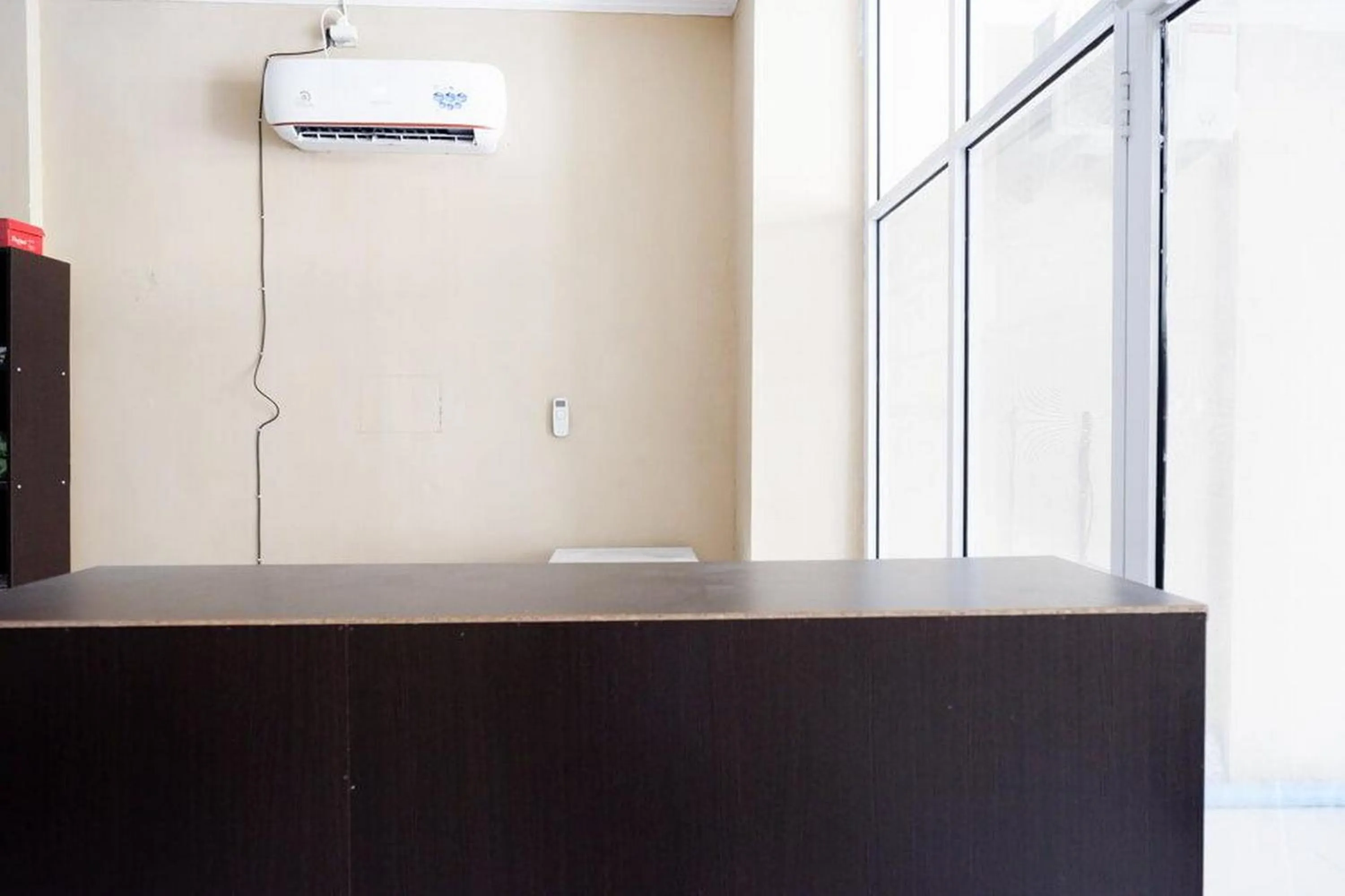 Lobby or reception in RedDoorz near Pakuwon Mall Solo Baru