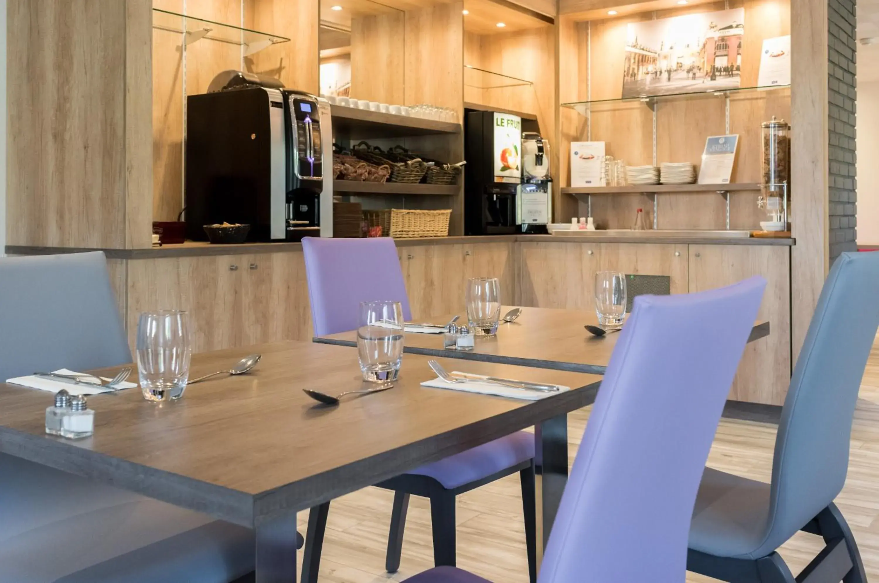 Restaurant/places to eat in Kyriad Nancy Sud - Ludres Restaurant/places to eat in Kyriad Nancy Sud - Ludres