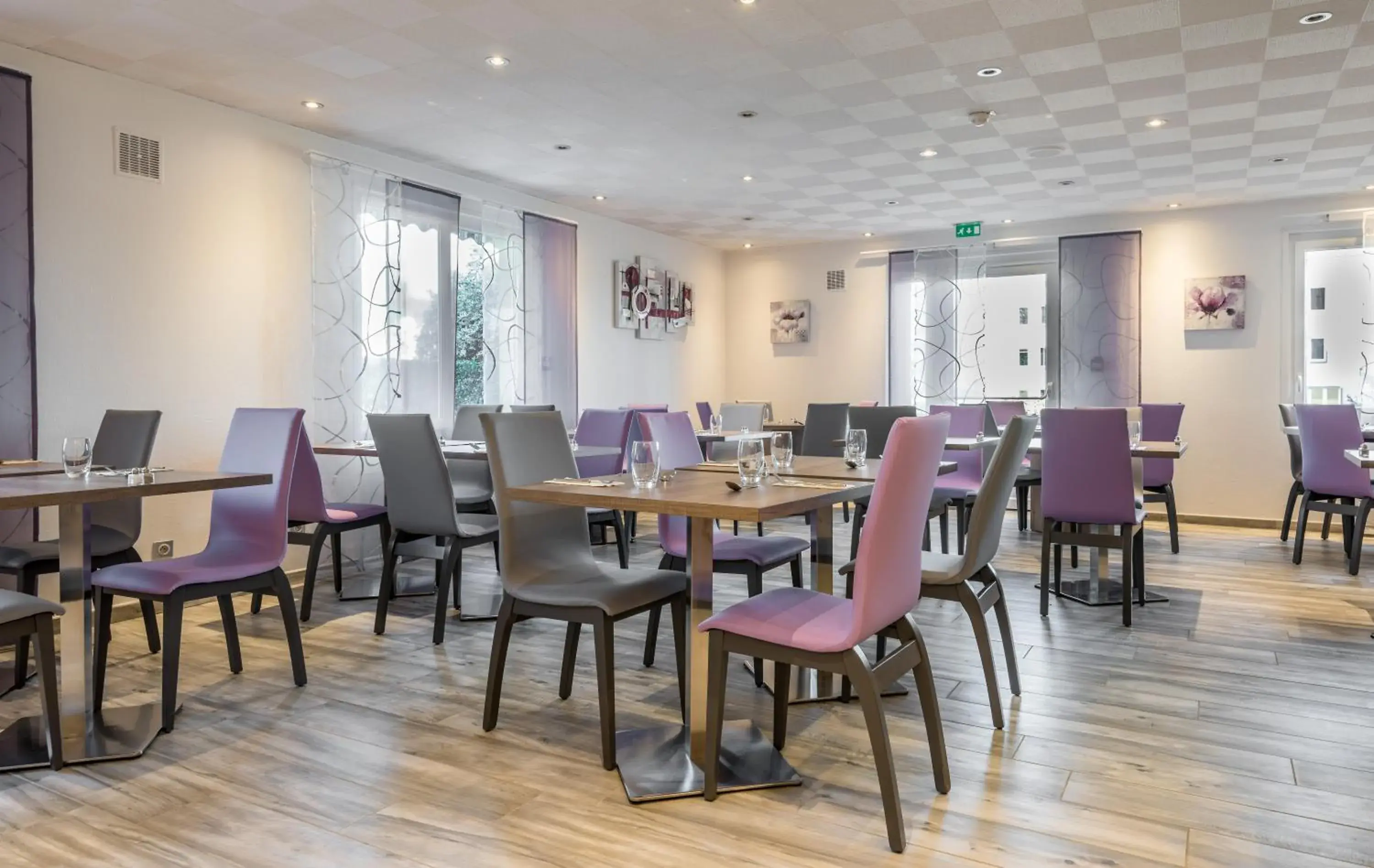 Restaurant/places to eat in Kyriad Nancy Sud - Ludres Restaurant/places to eat in Kyriad Nancy Sud - Ludres