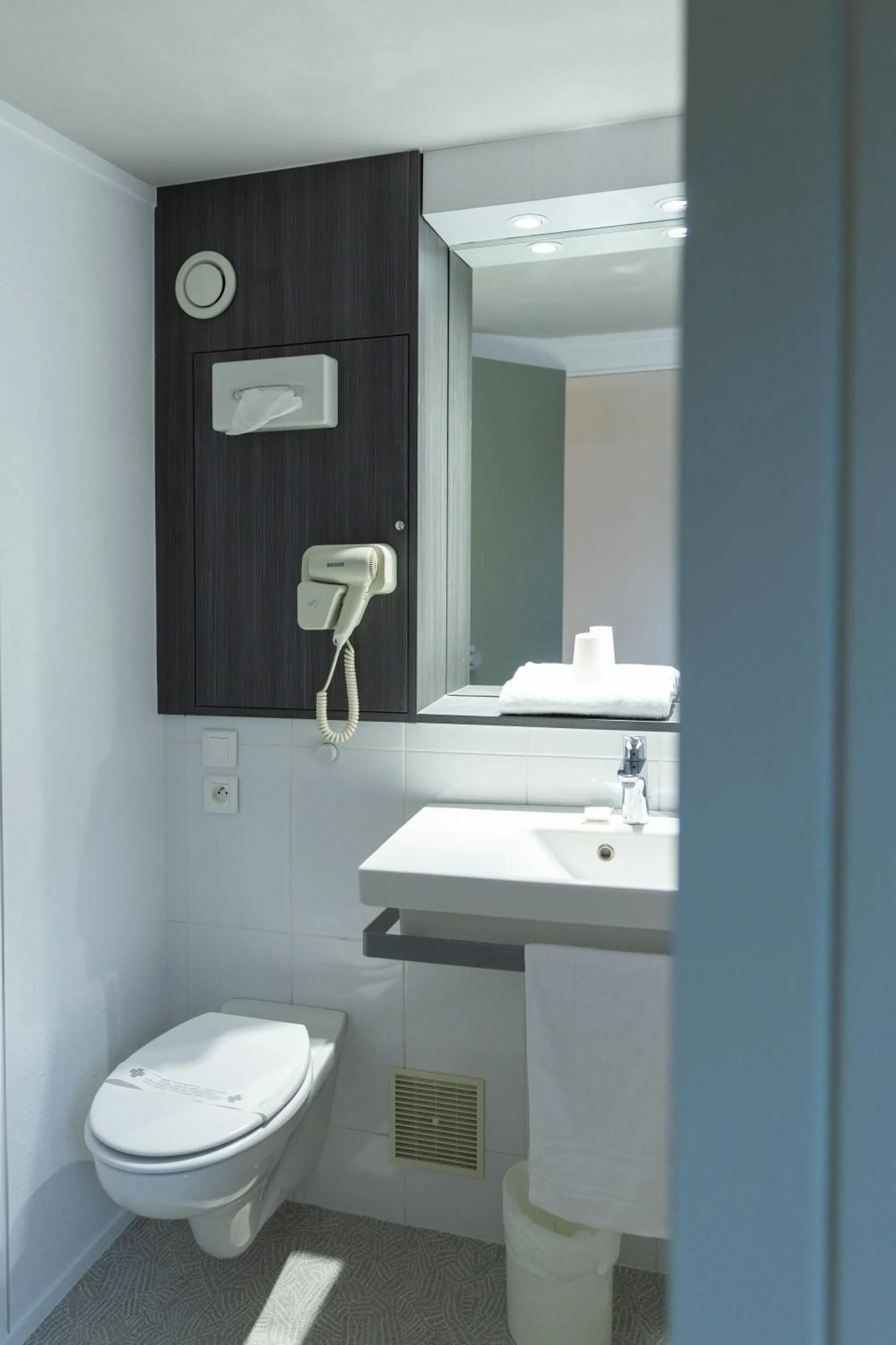 Property building in Kyriad Nancy Sud - Ludres