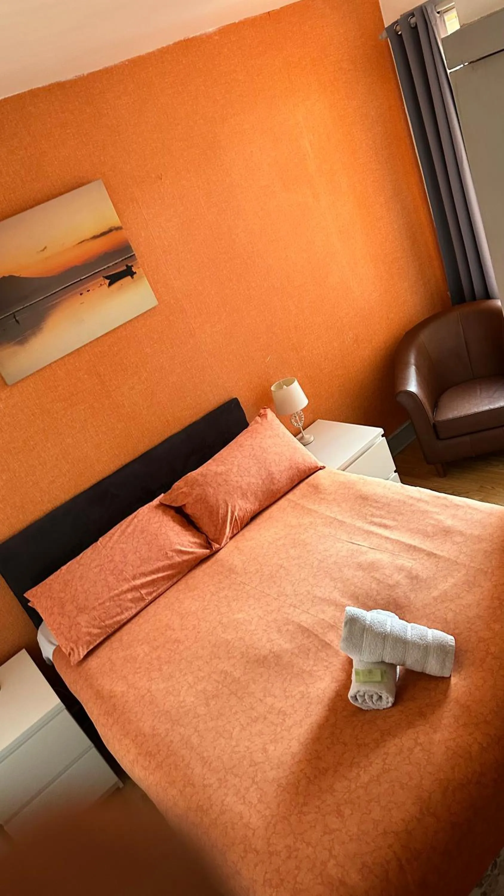 Bed in Fairhaven Hotel on Woodfield Road