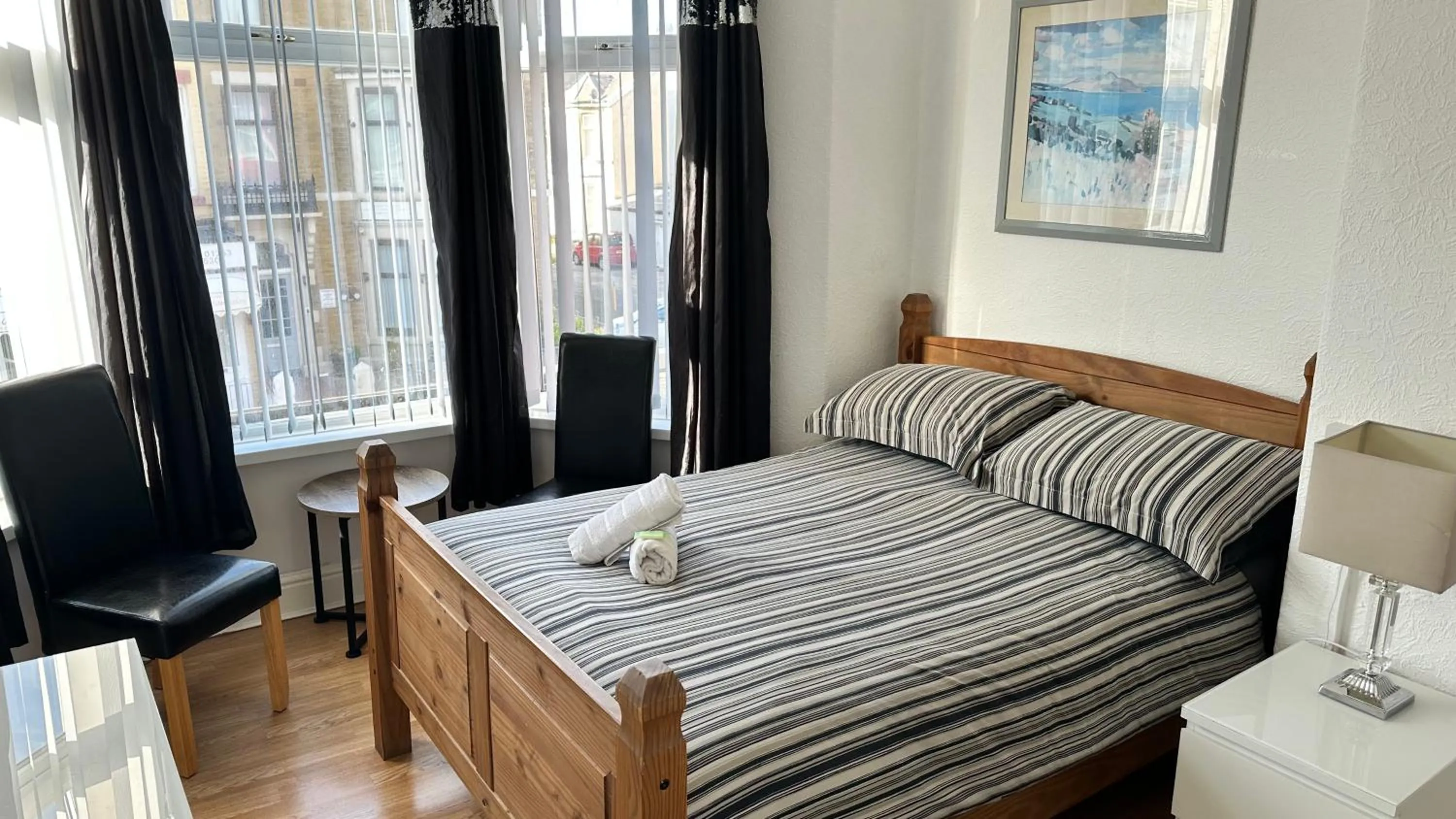 Bed in Fairhaven Hotel on Woodfield Road