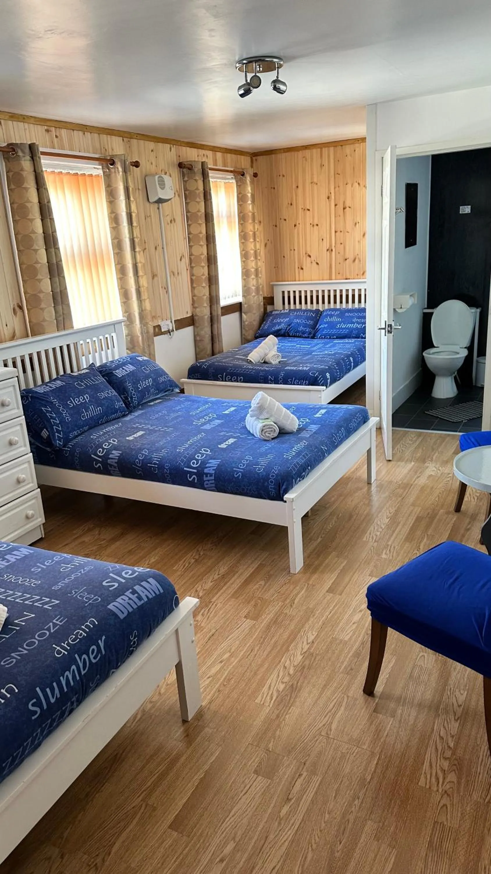 Bed in Fairhaven Hotel on Woodfield Road