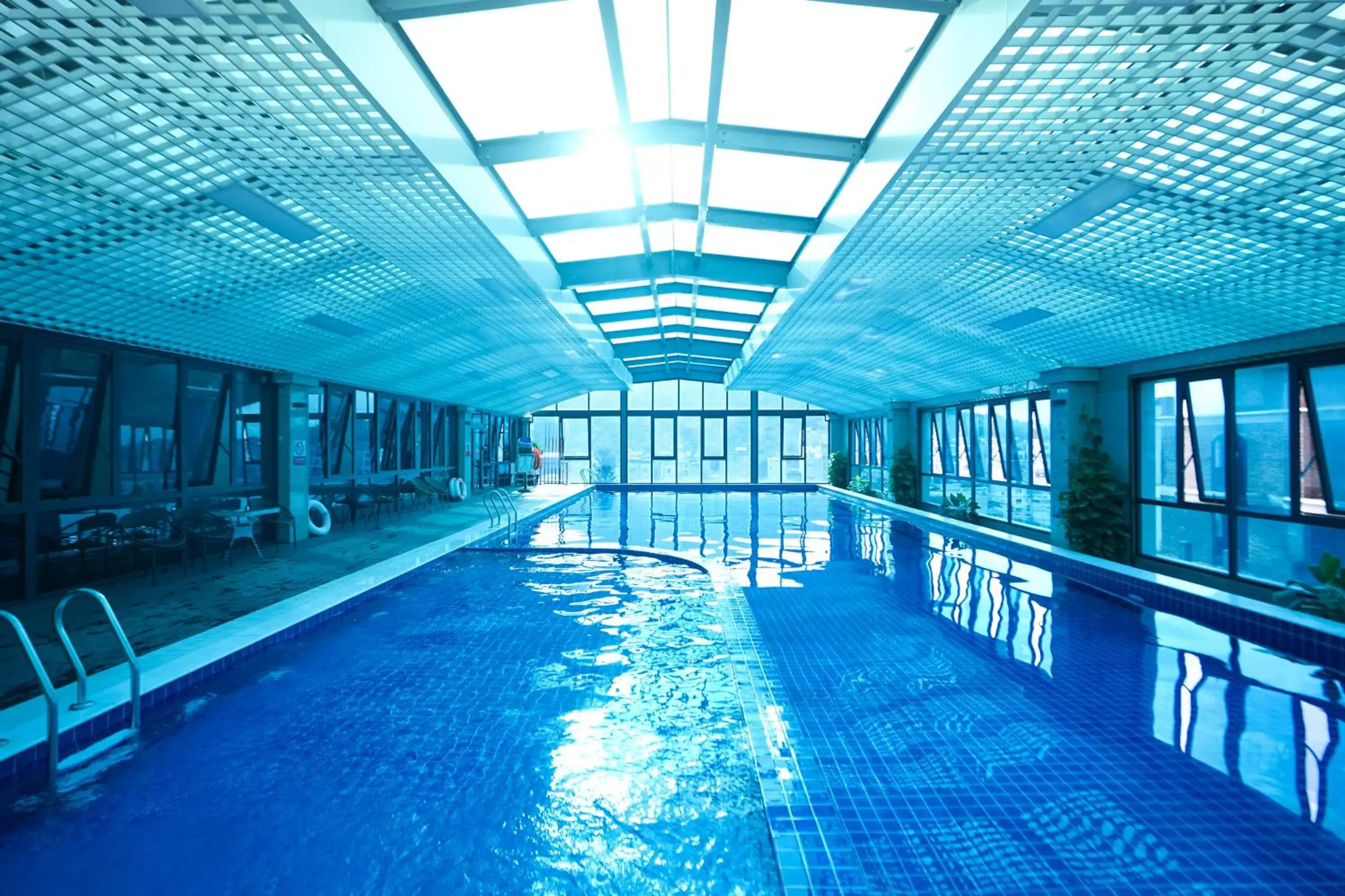 Swimming pool in D'Lioro Hotel & Resort Swimming pool in D'Lioro Hotel & Resort