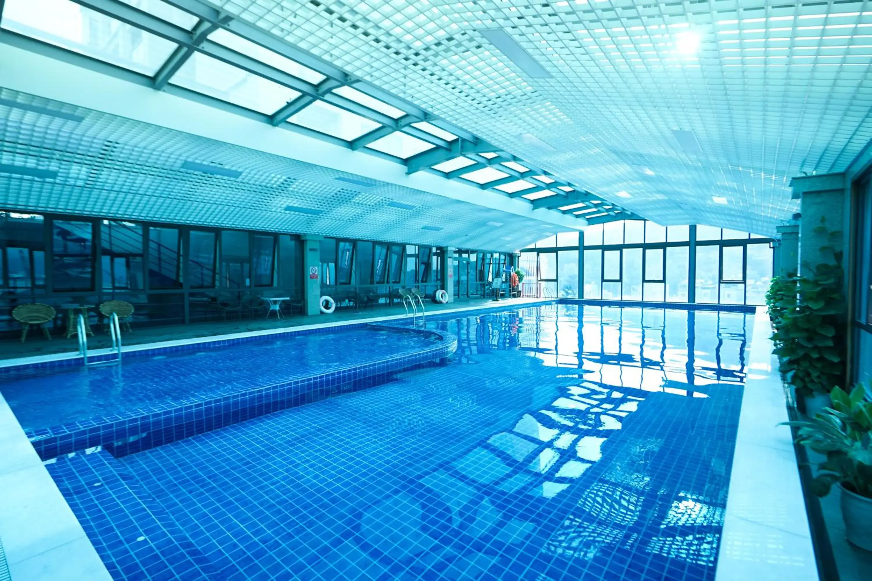 Swimming pool in D'Lioro Hotel & Resort Swimming pool in D'Lioro Hotel & Resort