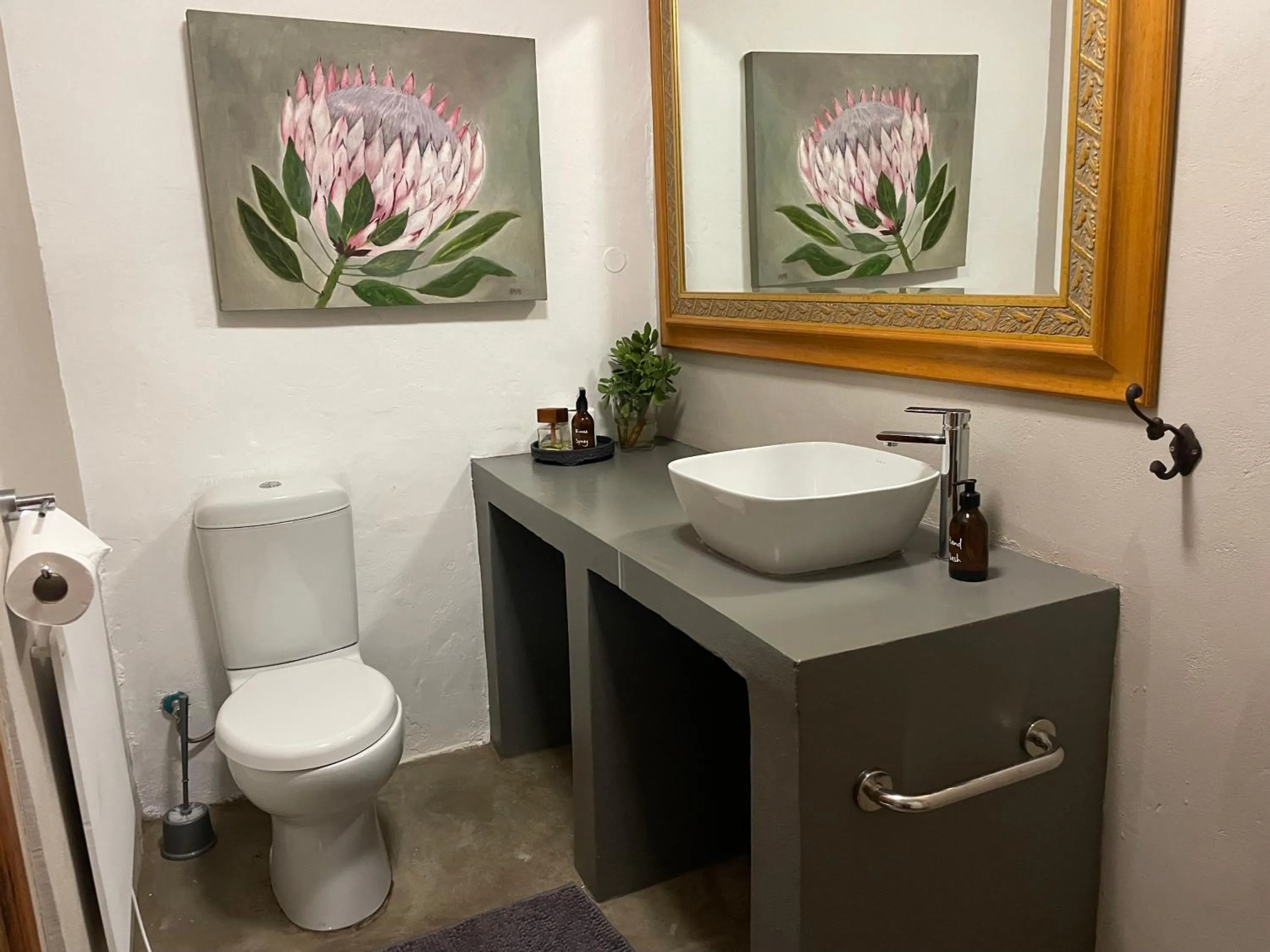 Bathroom in Yellow House Prince Albert