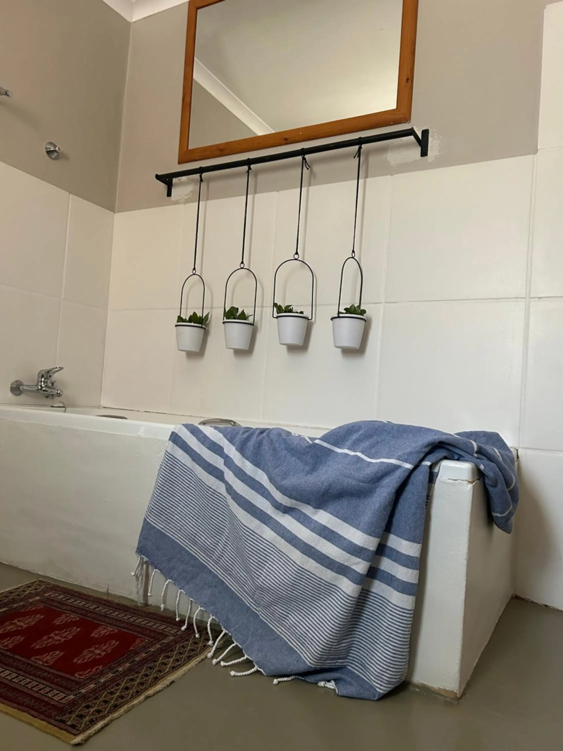 Bathroom, Bed in Yellow House Prince Albert
