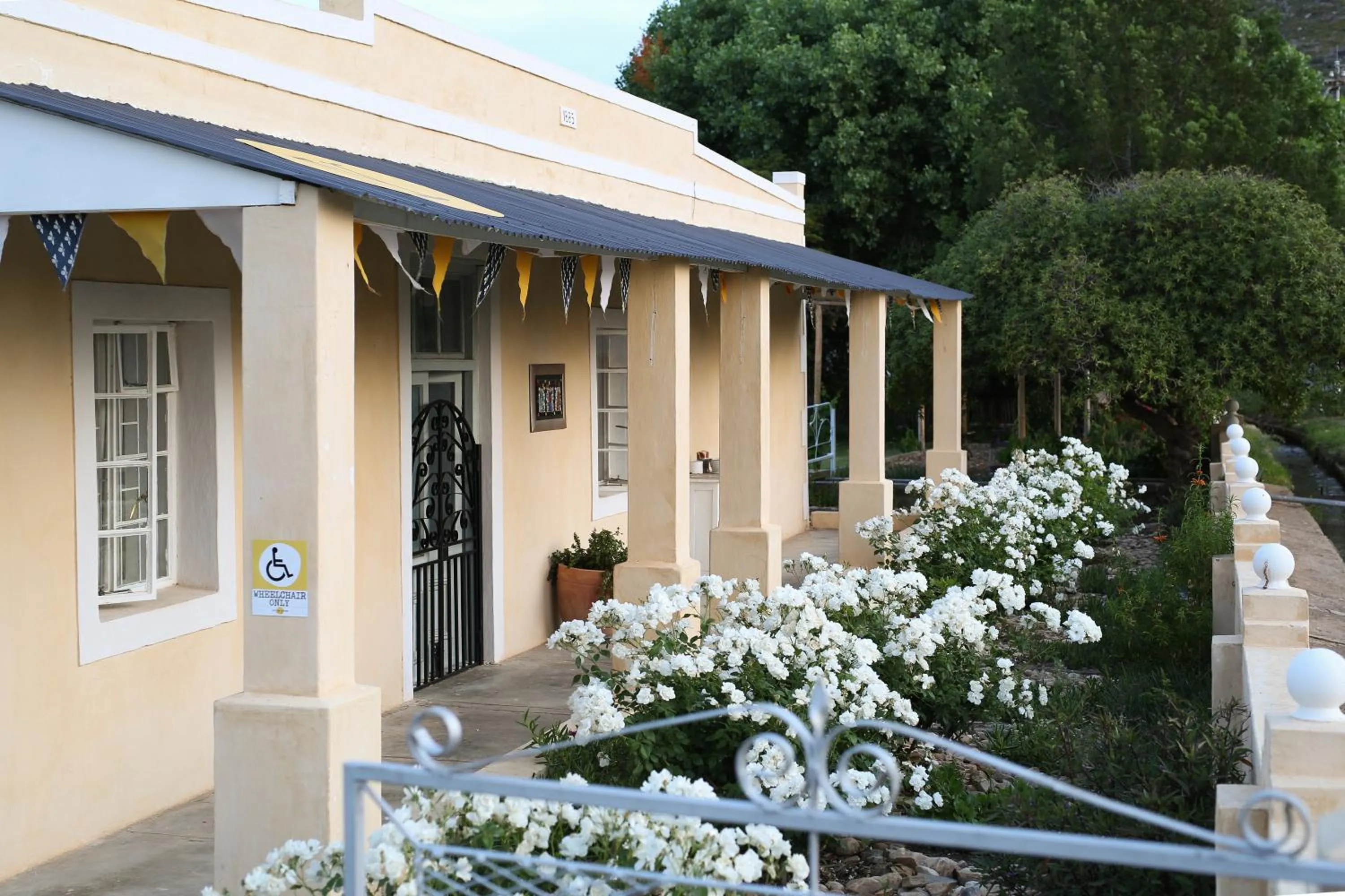 Property building in Yellow House Prince Albert