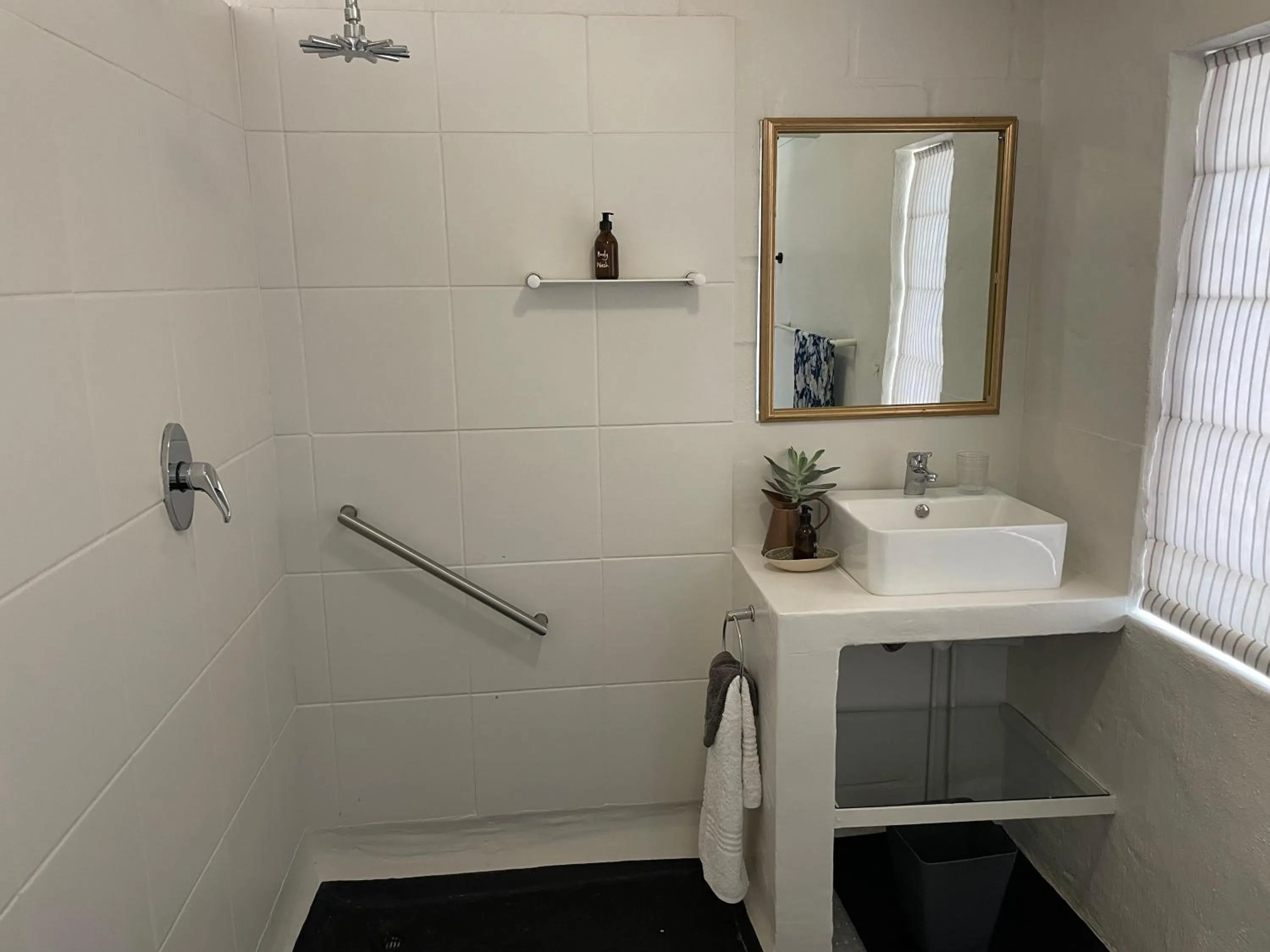 Shower in Yellow House Prince Albert