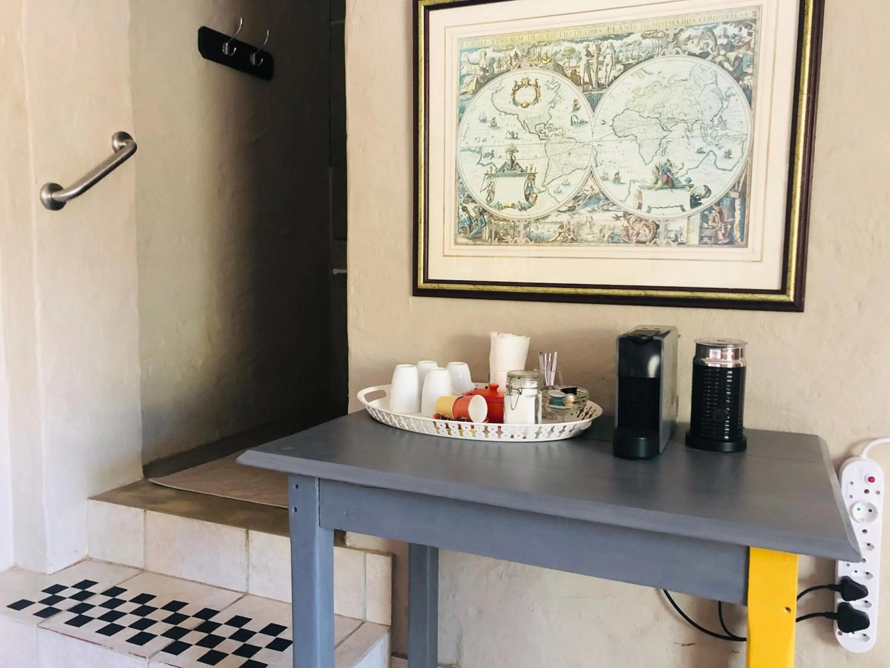 Coffee/tea facilities in Yellow House Prince Albert