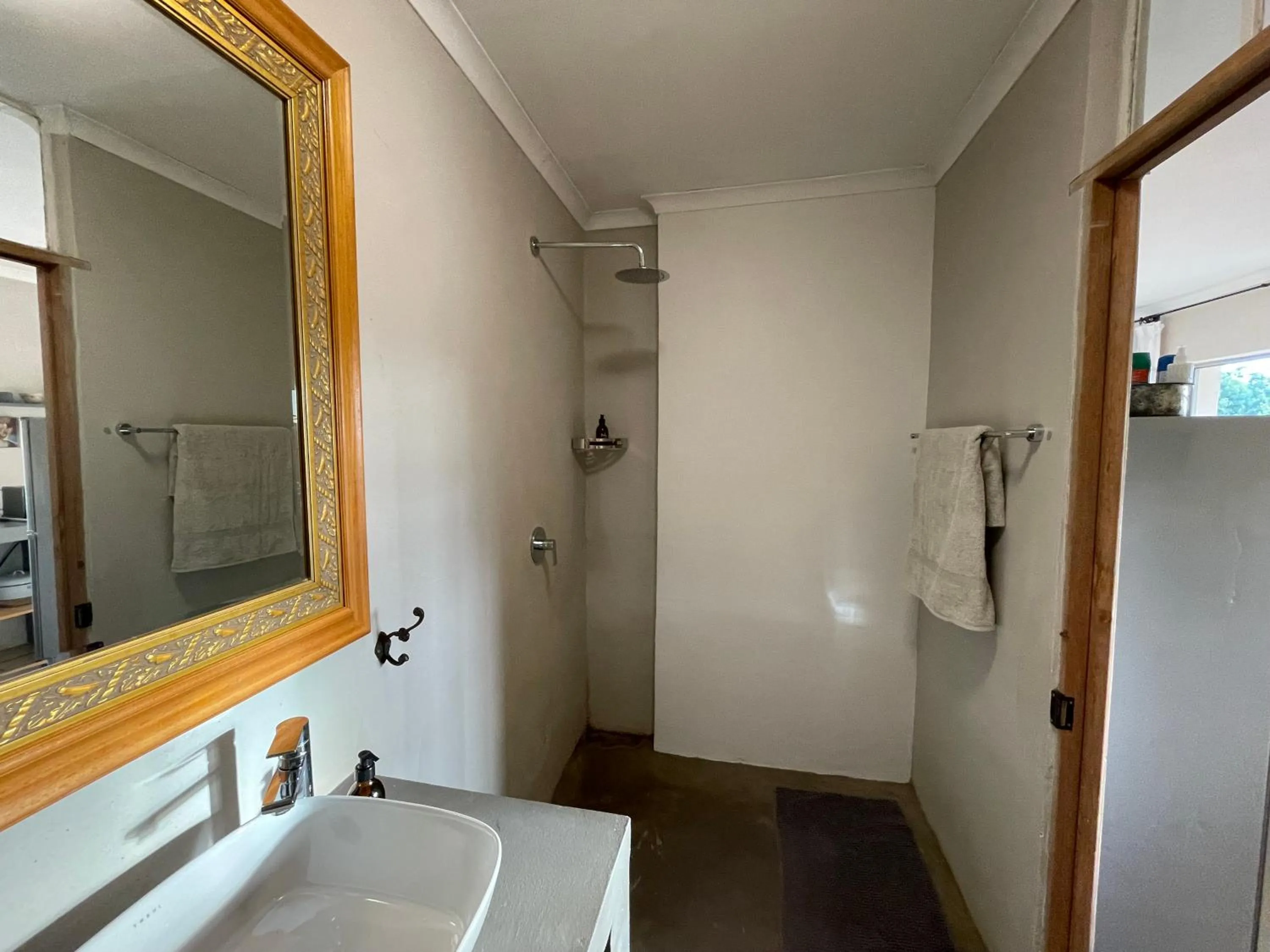 Shower in Yellow House Prince Albert