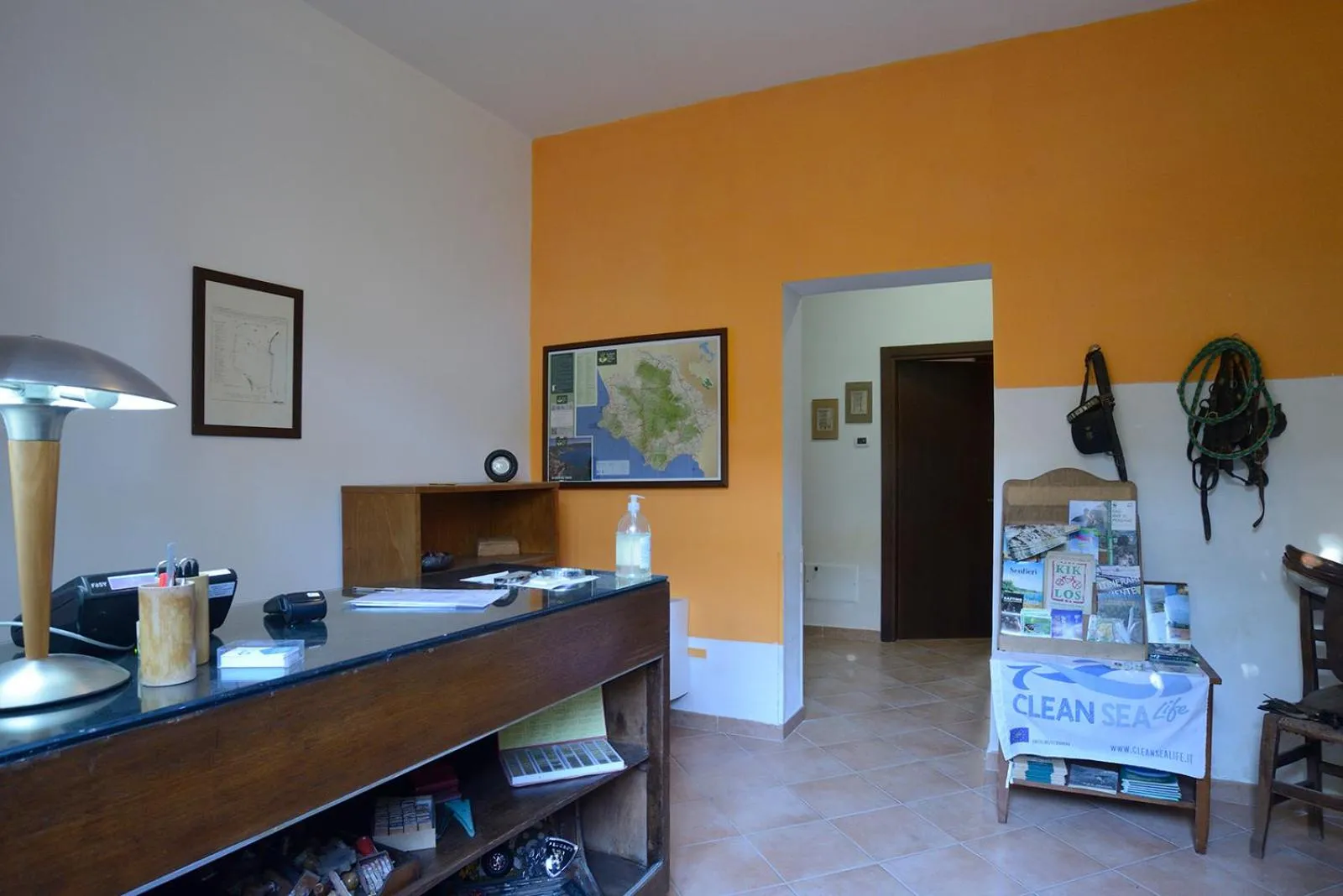 Library in Casa del Geco