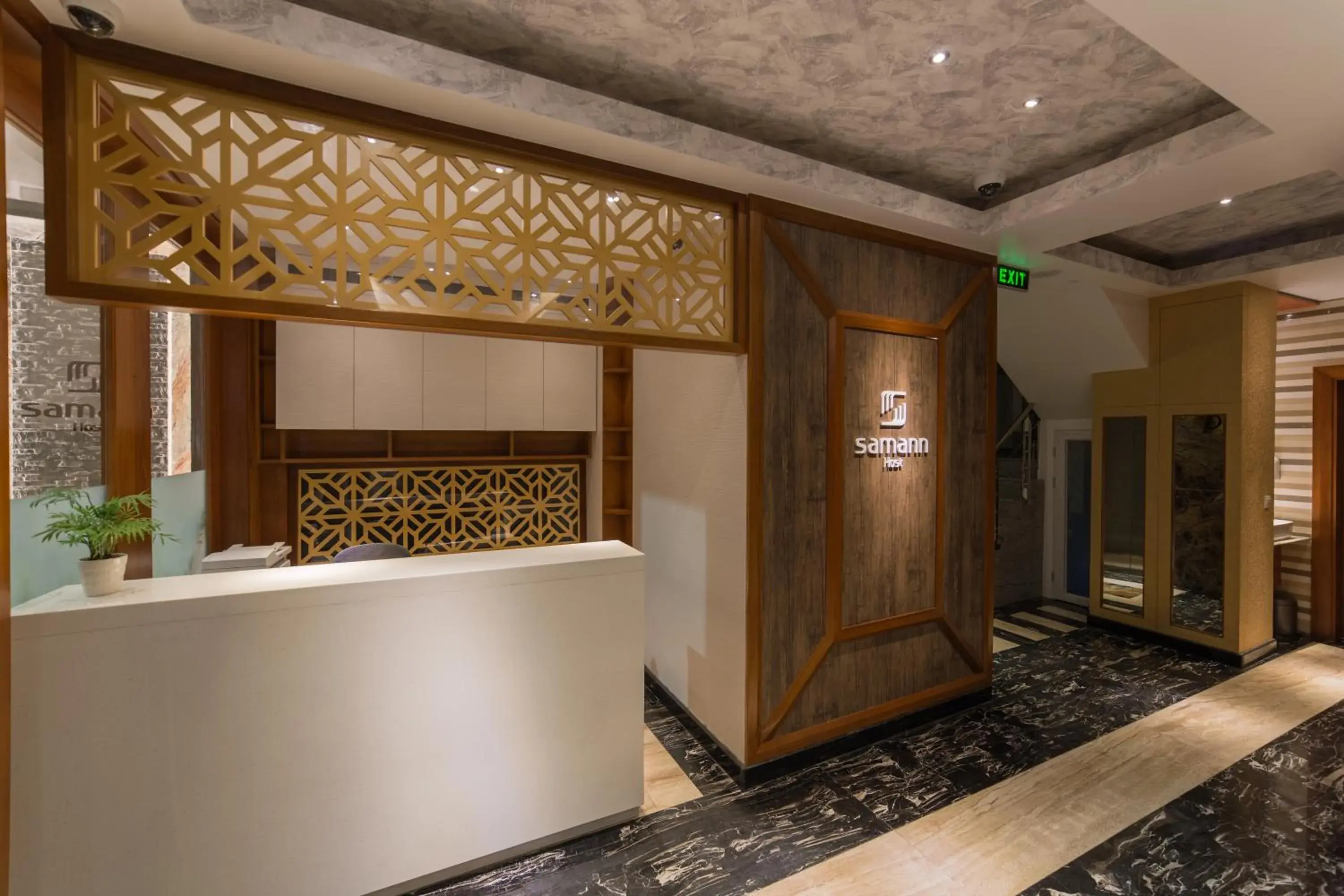 Property building in Samann Host Property building in Samann Host