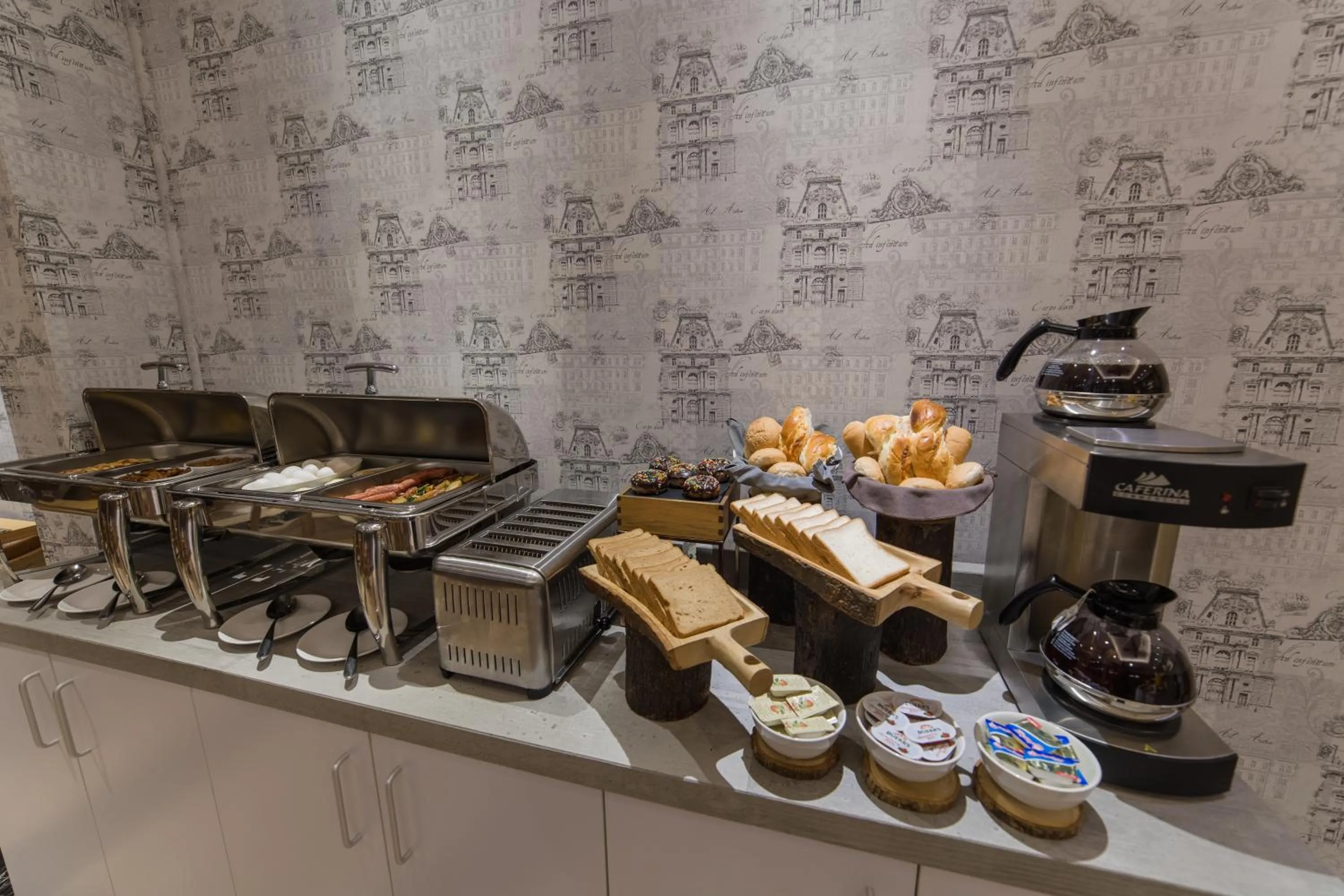 Coffee/tea facilities in Samann Host