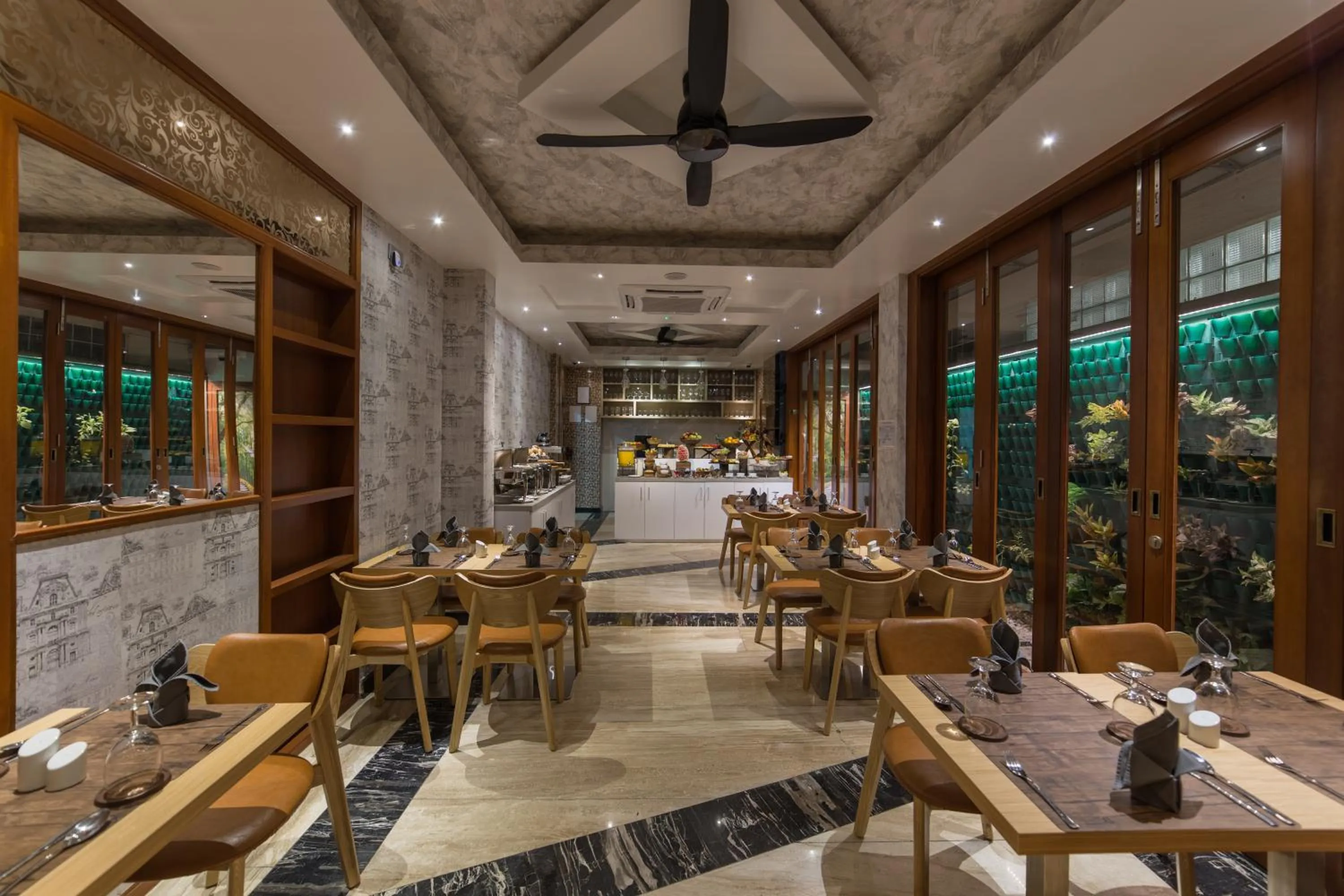 Restaurant/places to eat in Samann Host