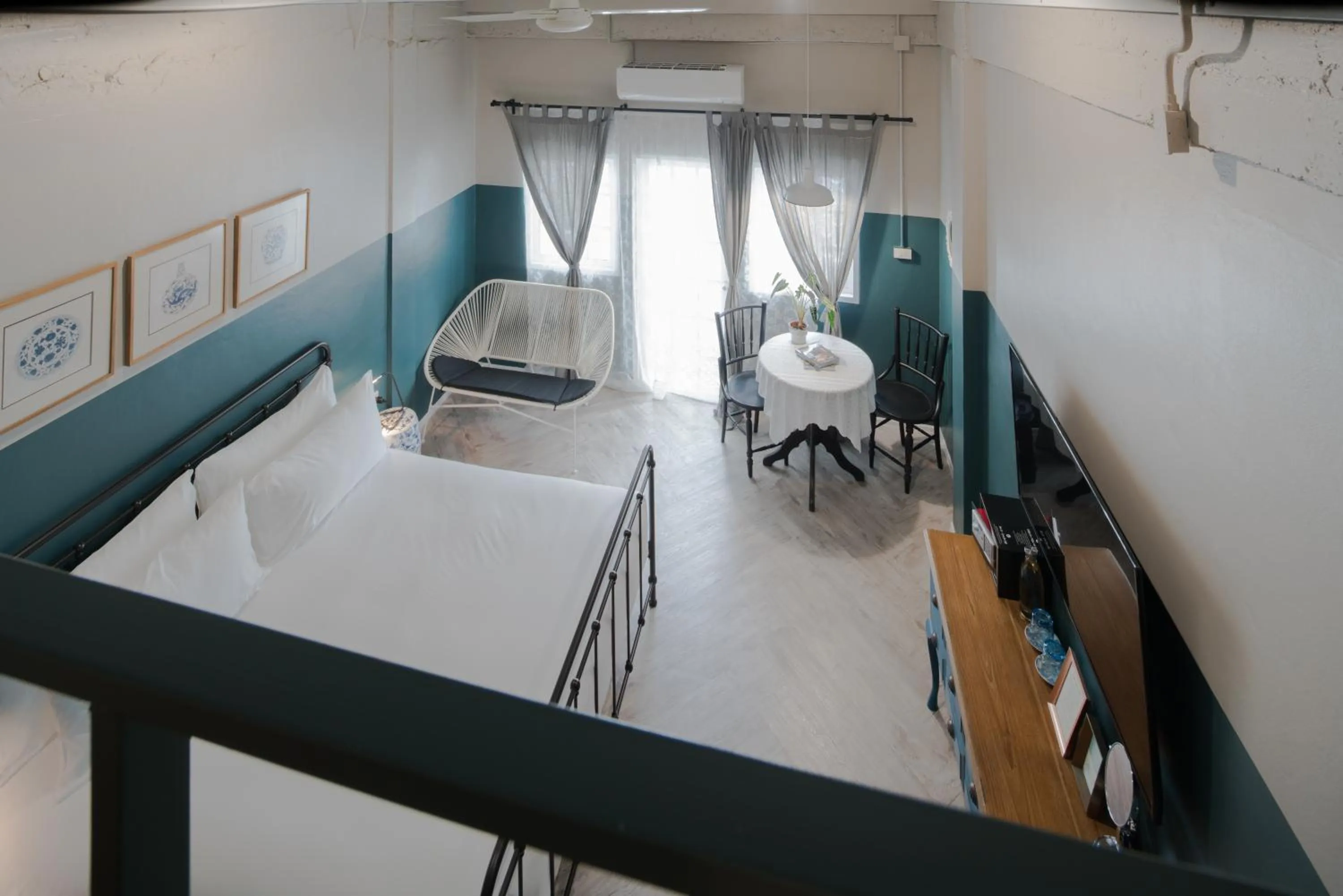 Photo of the whole room, Bed in Blu Monkey Boutique Phuket Town