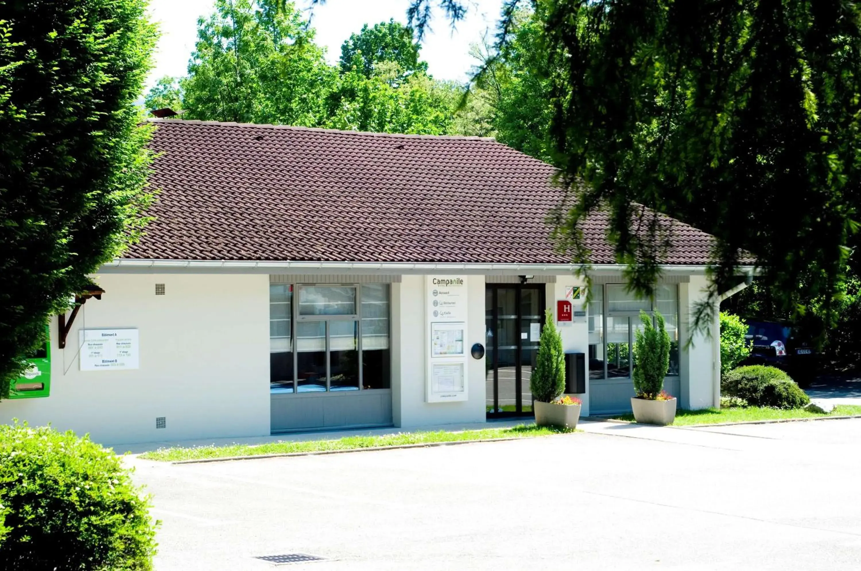 Property building in Campanile Annecy - Cran Gevrier Property building in Campanile Annecy - Cran Gevrier