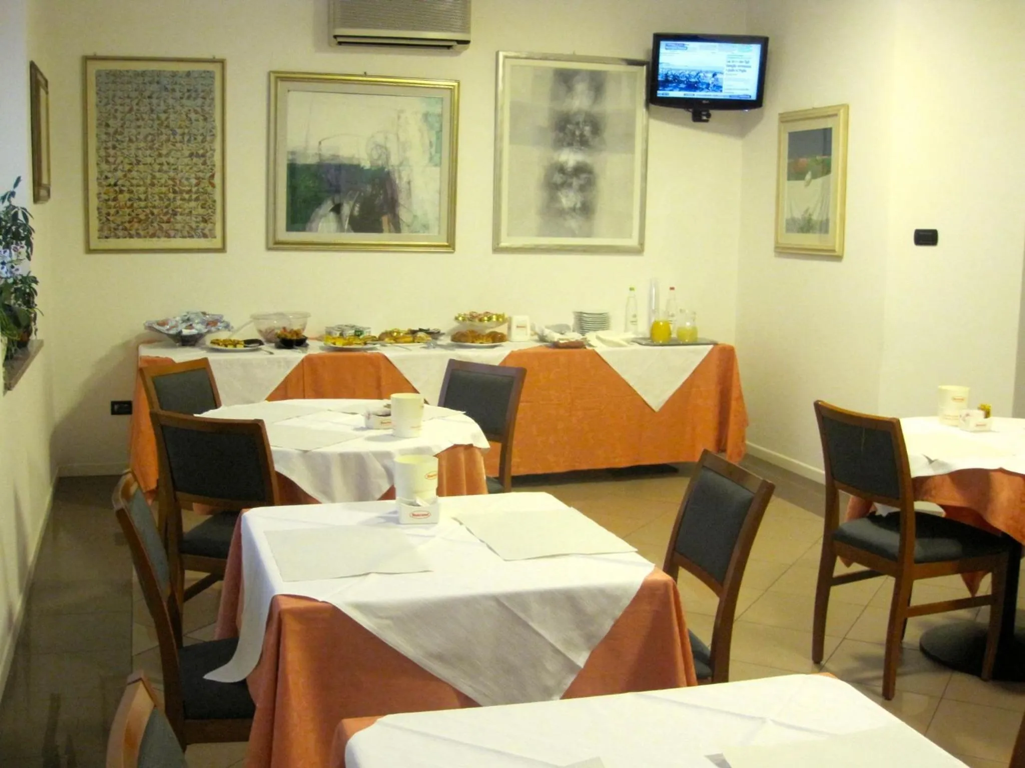 Restaurant/places to eat in Hotel Ristorante Anita
