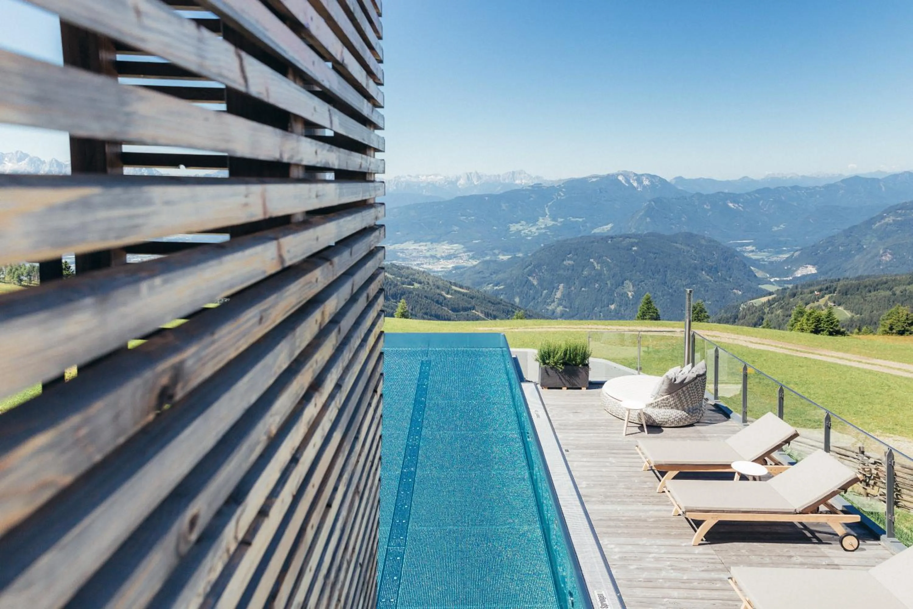 Swimming pool in Alpinhotel Pacheiner