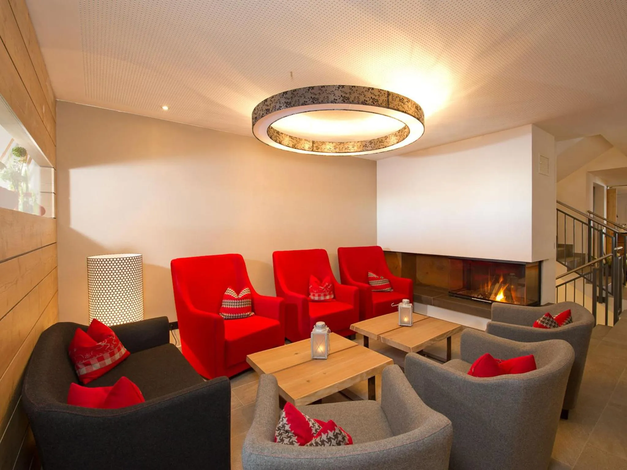 Lounge or bar in Alpinhotel Pacheiner