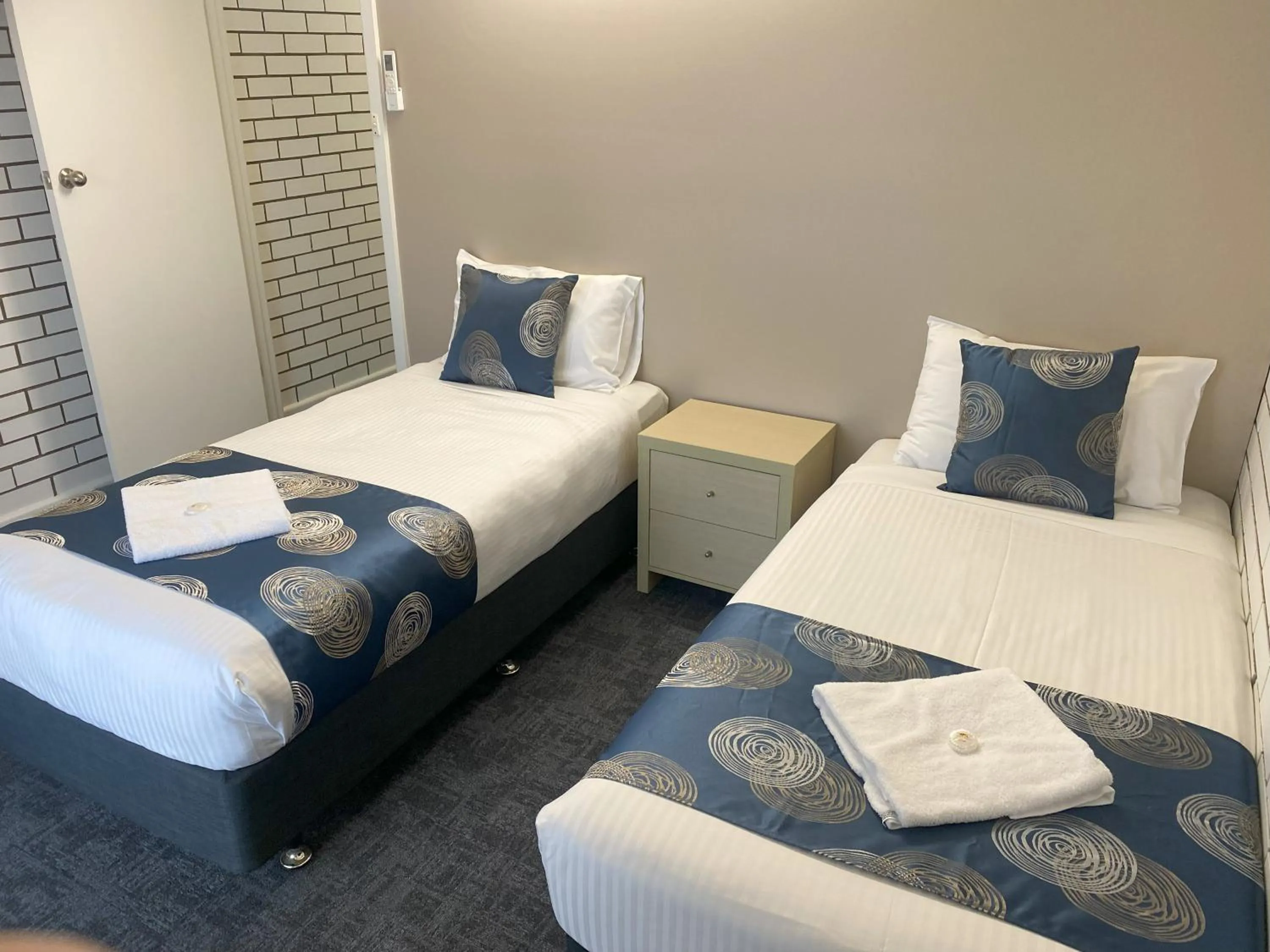 Family, Bed in Tatura Country Motel