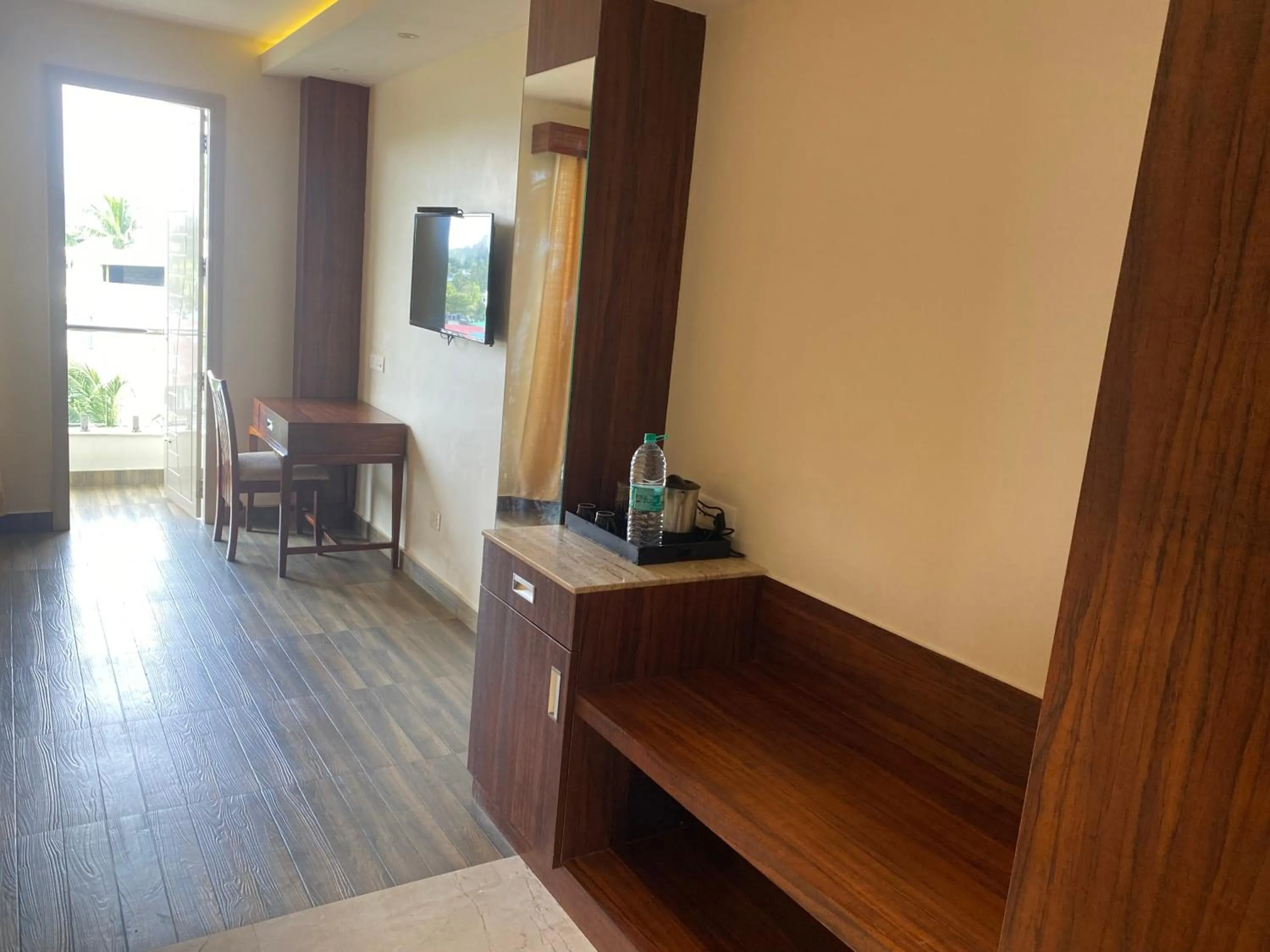TV and multimedia in Hotel Ami Grace