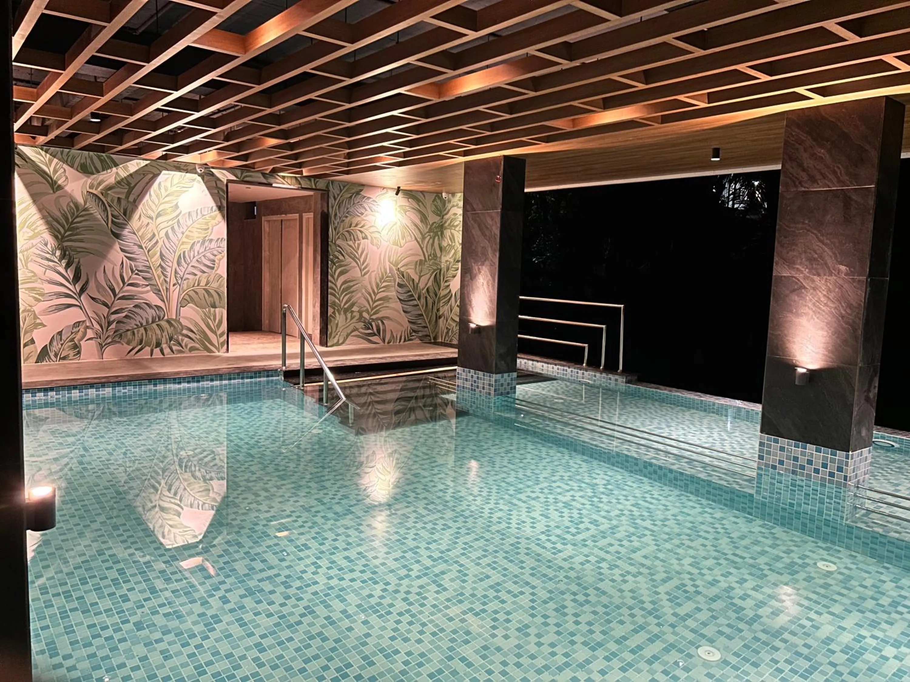 Swimming pool in Hotel Ami Grace