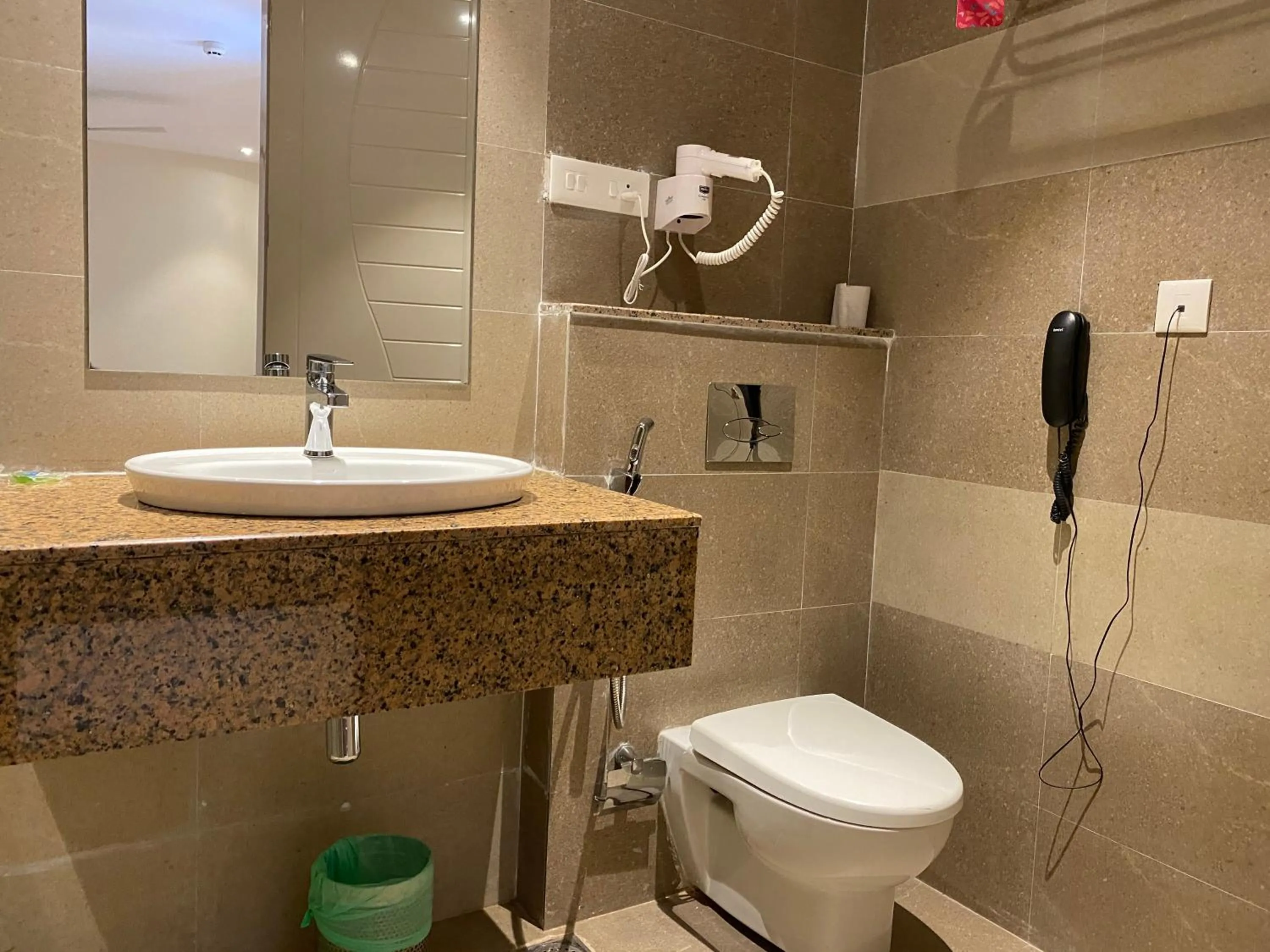 Toilet in Hotel Ami Grace