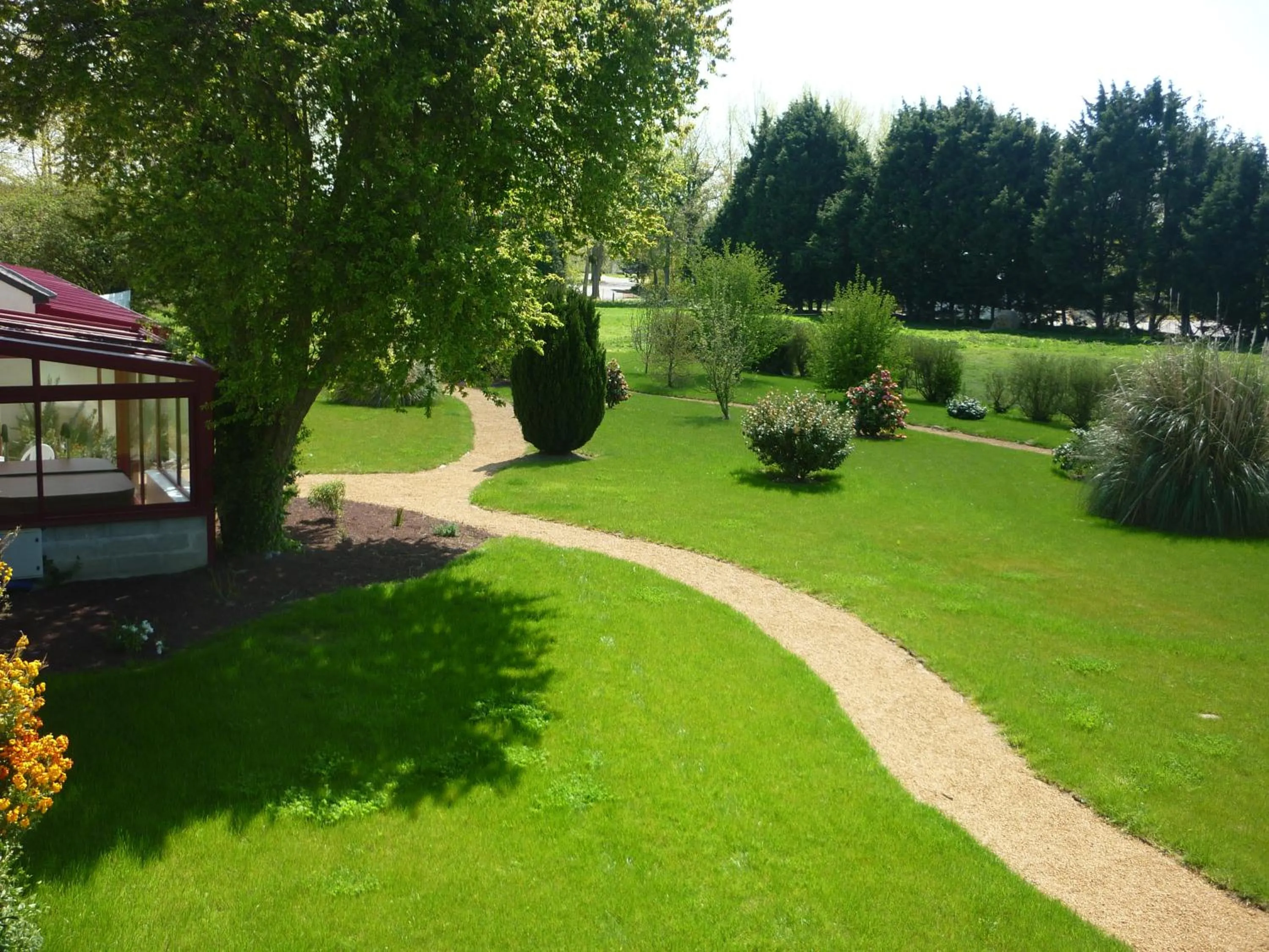 Natural landscape in Hôtel Les Voisins Beaucemaine