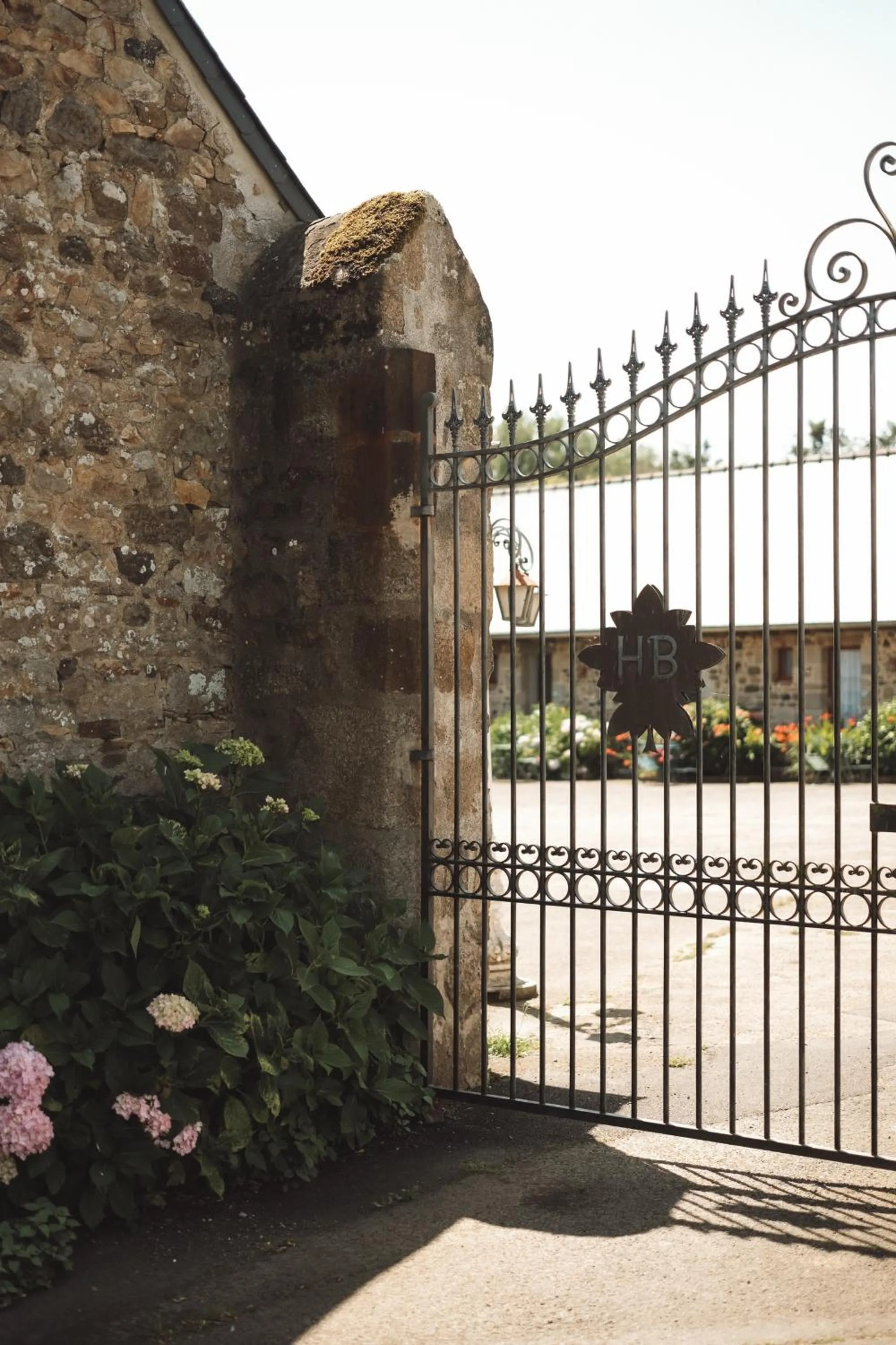 Spring in Hôtel Les Voisins Beaucemaine