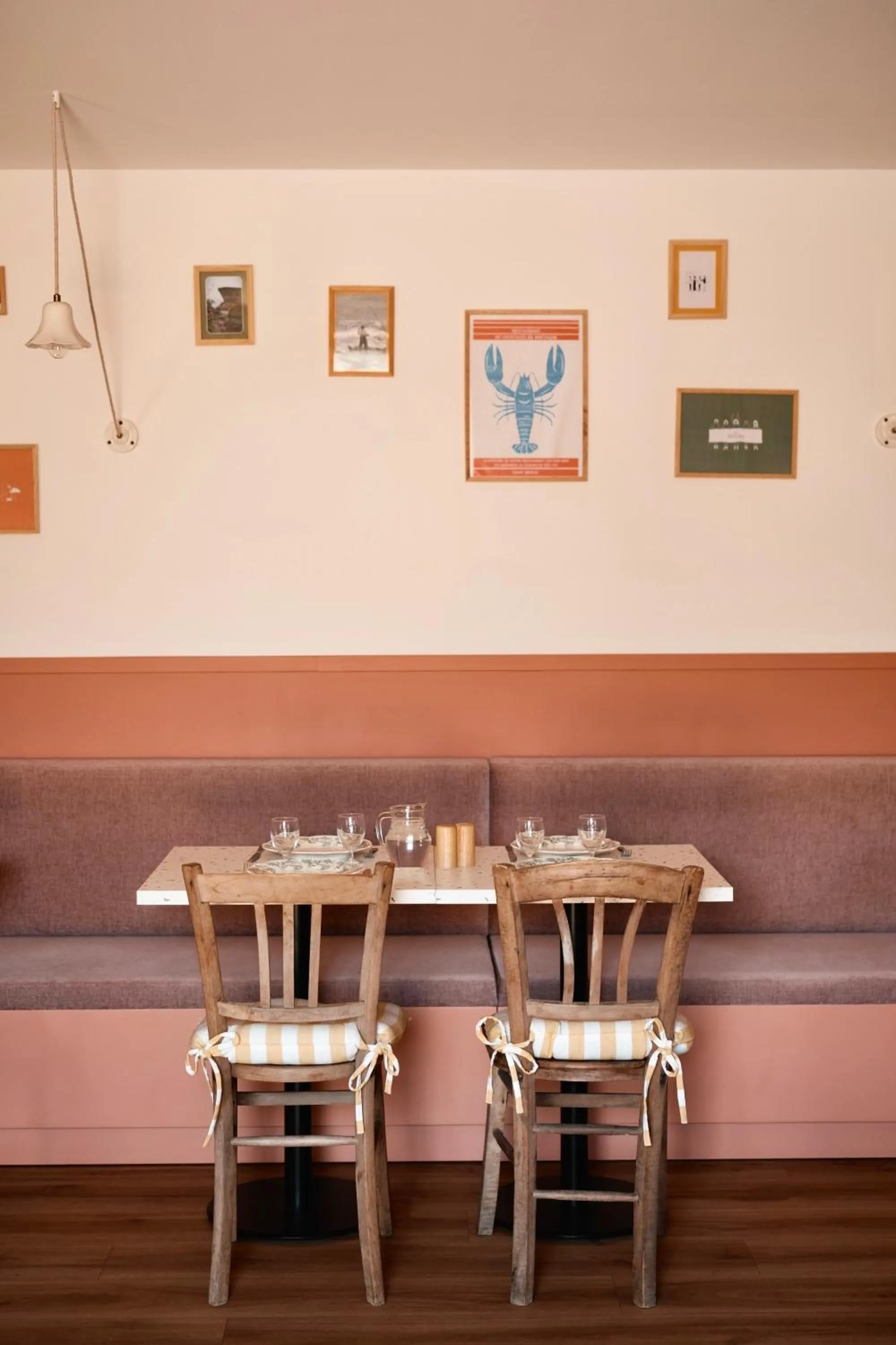 Living room in Hôtel Les Voisins Beaucemaine