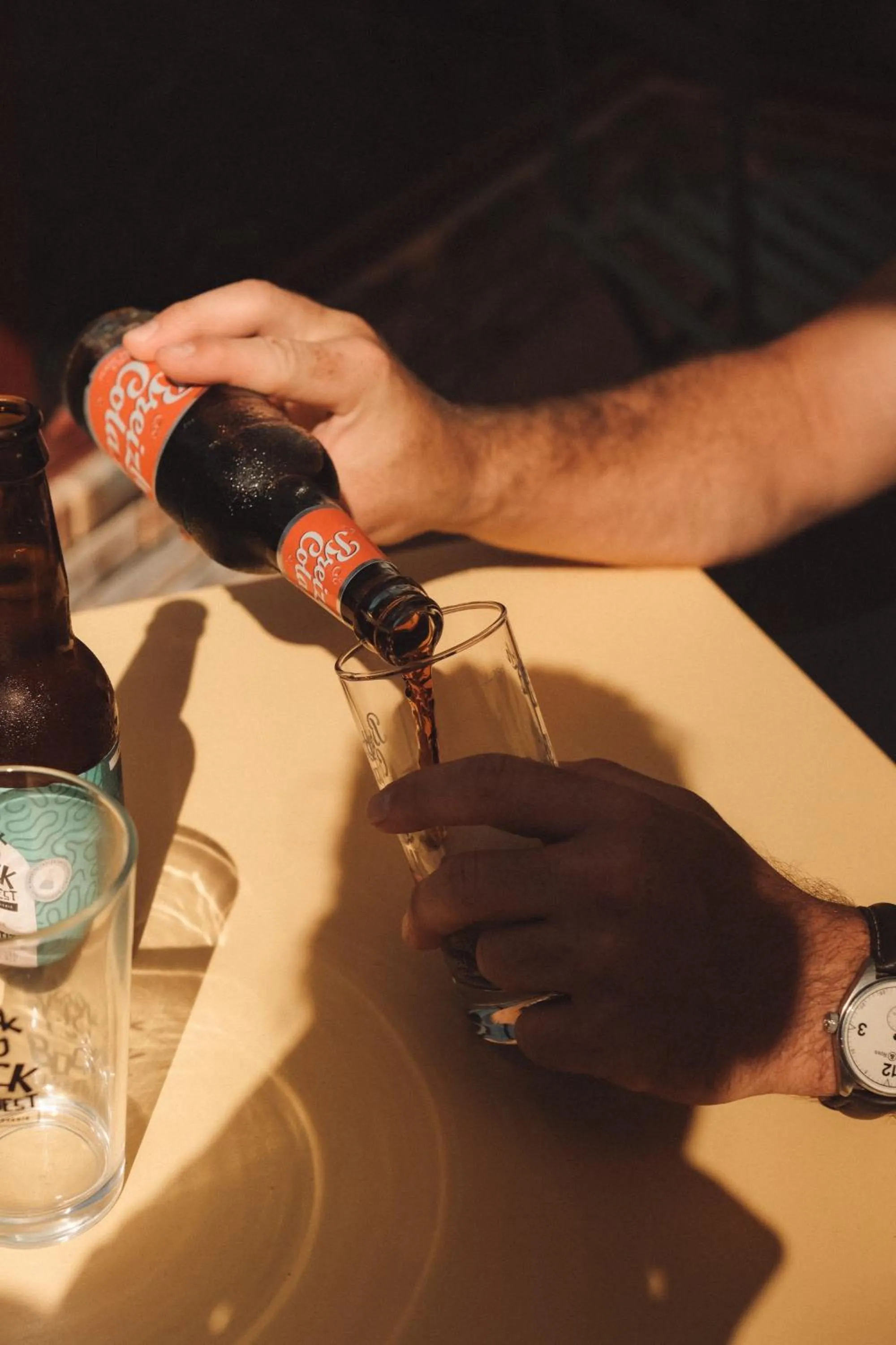 People in Hôtel Les Voisins Beaucemaine