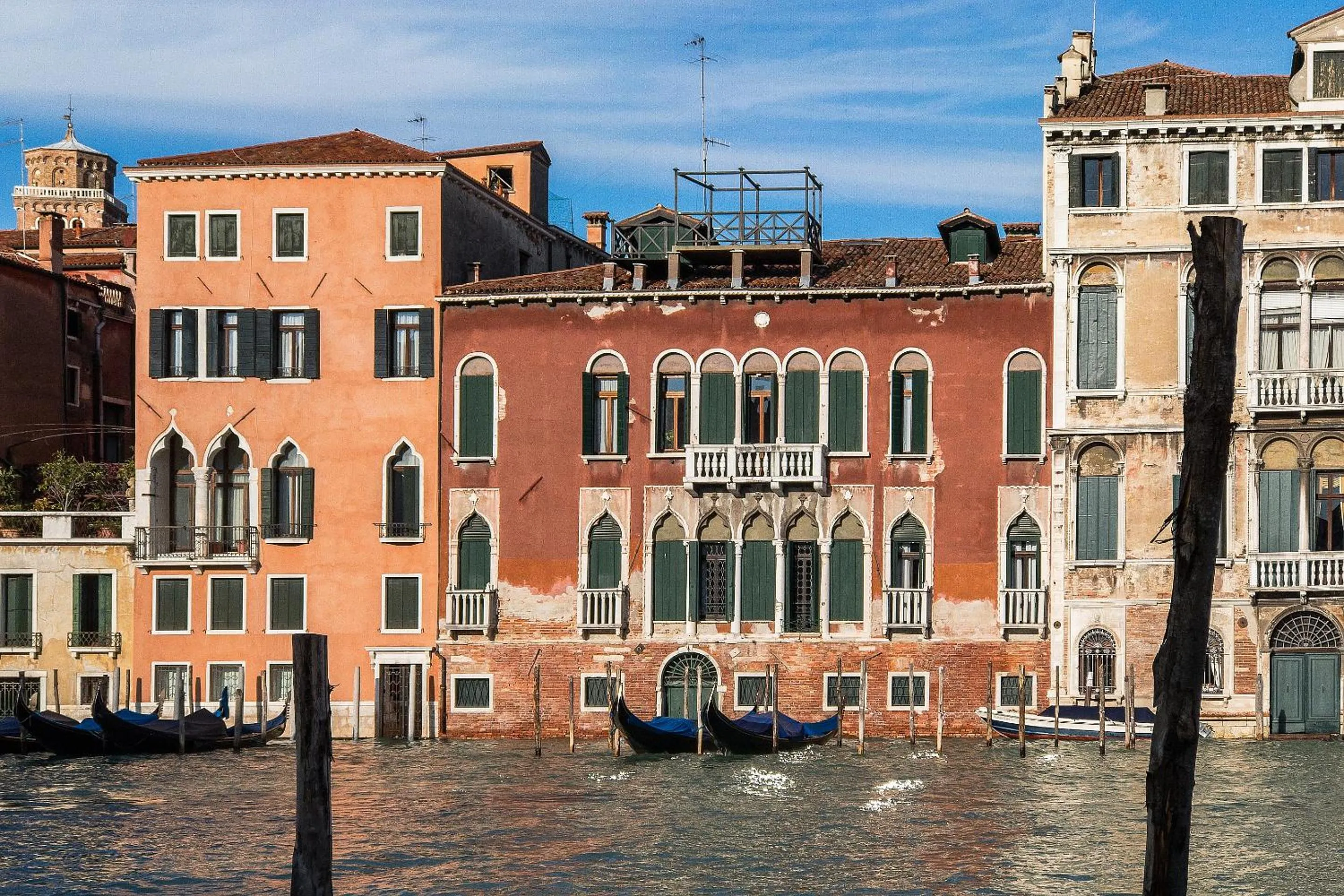 Property building in GrandCanal-Red