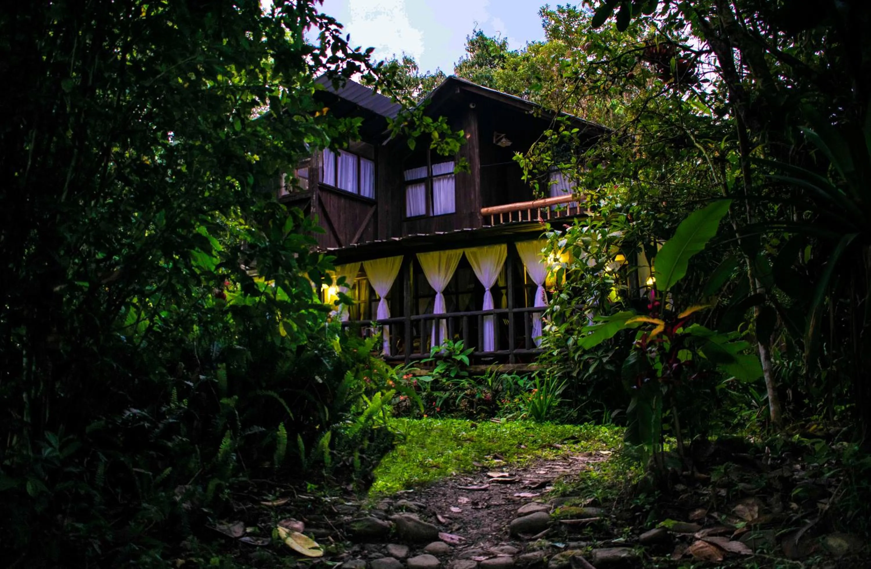 Property building in Casa de Piedra