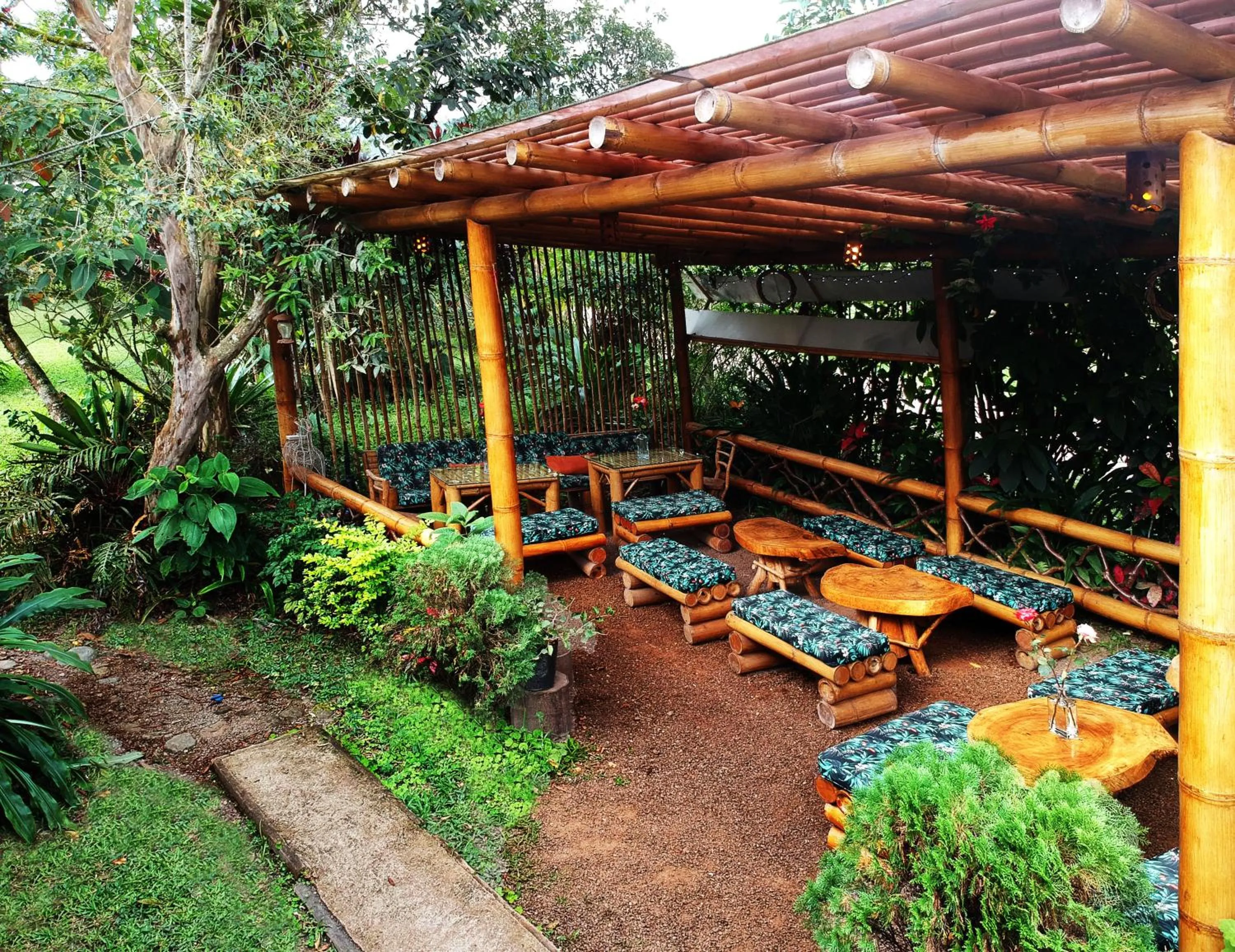 Property building in Casa de Piedra