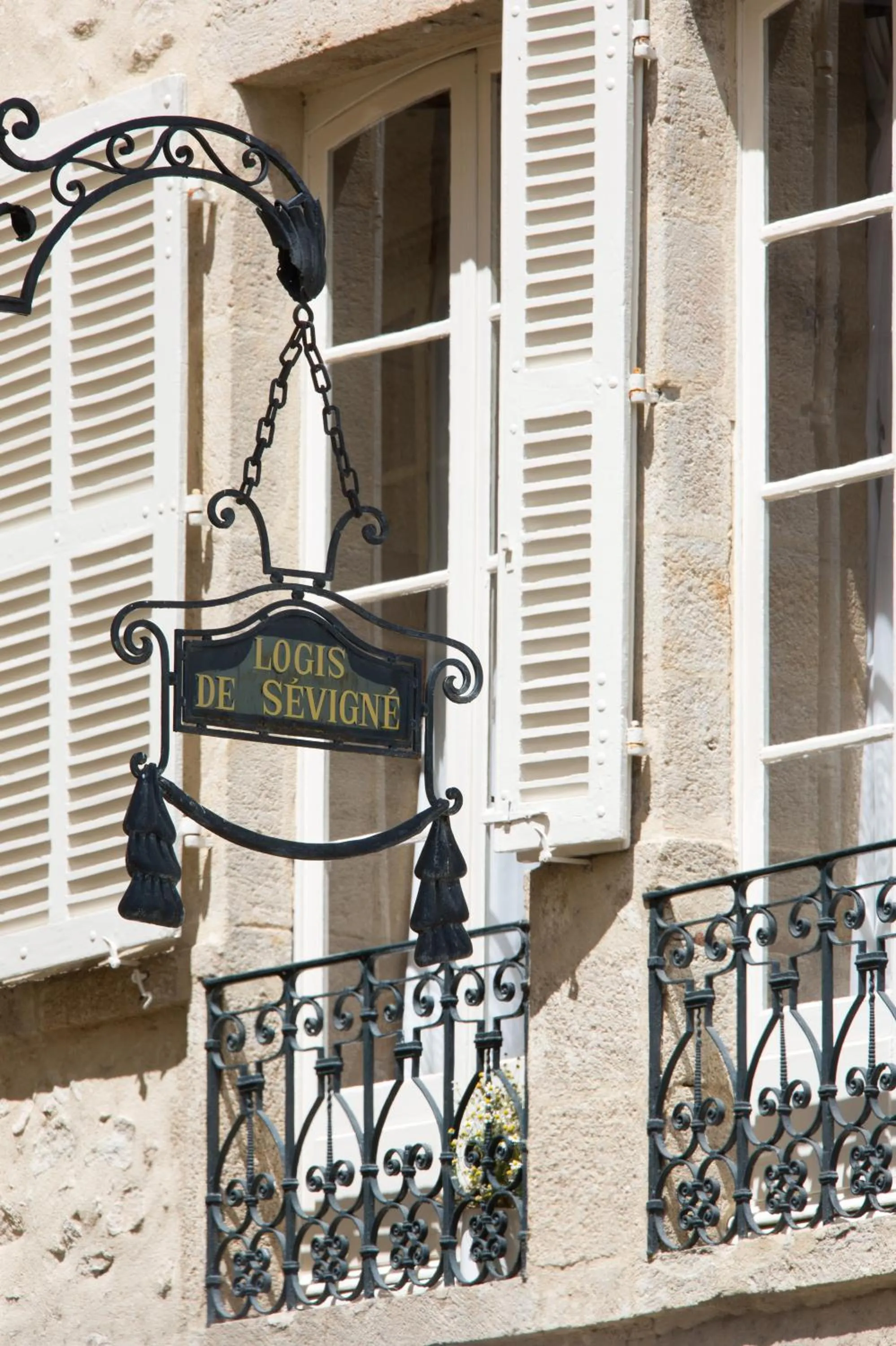 Property logo or sign in Grand Hôtel Montespan Talleyrand