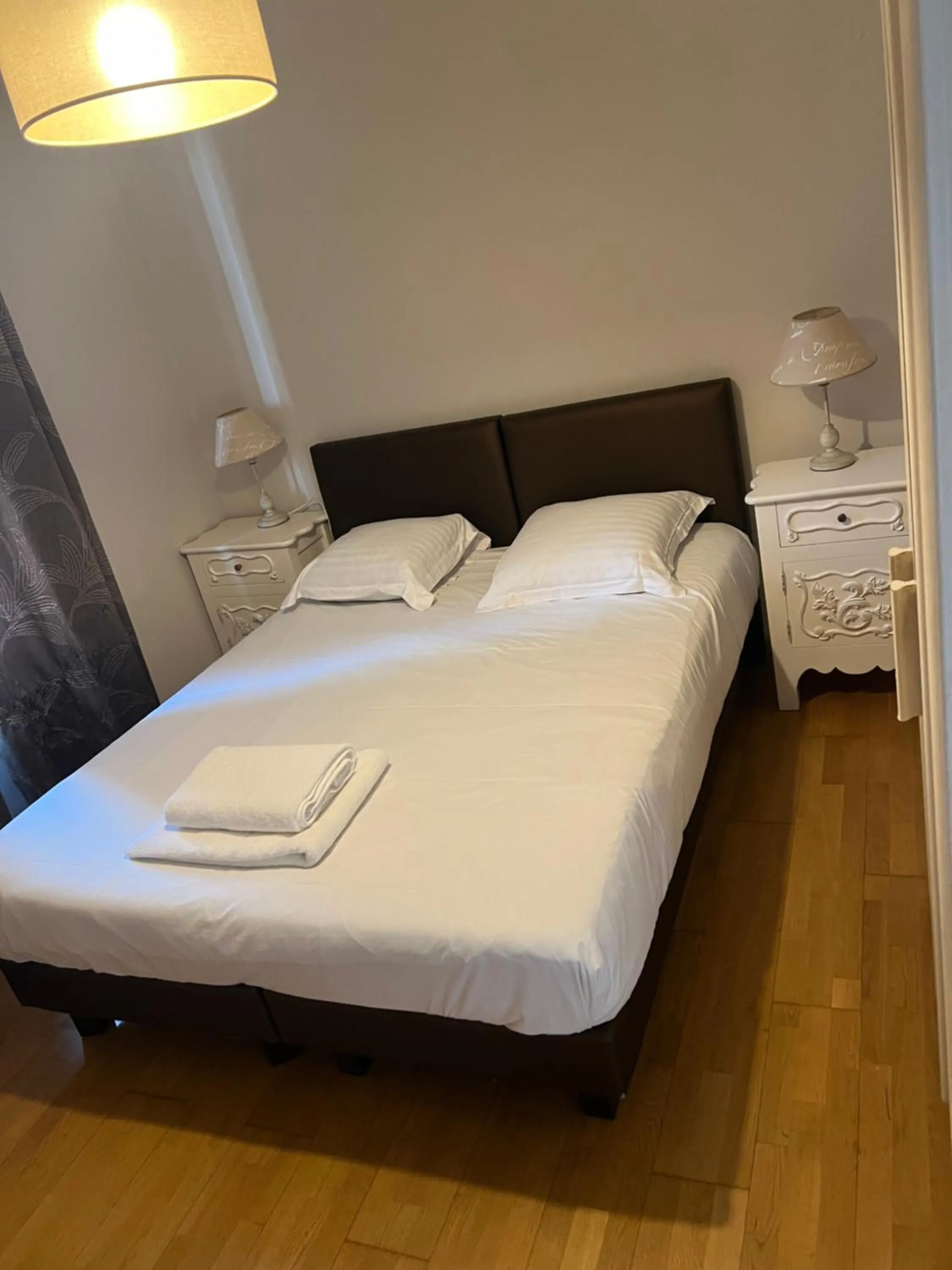 Bed in Emeraude Résidence Hotelière