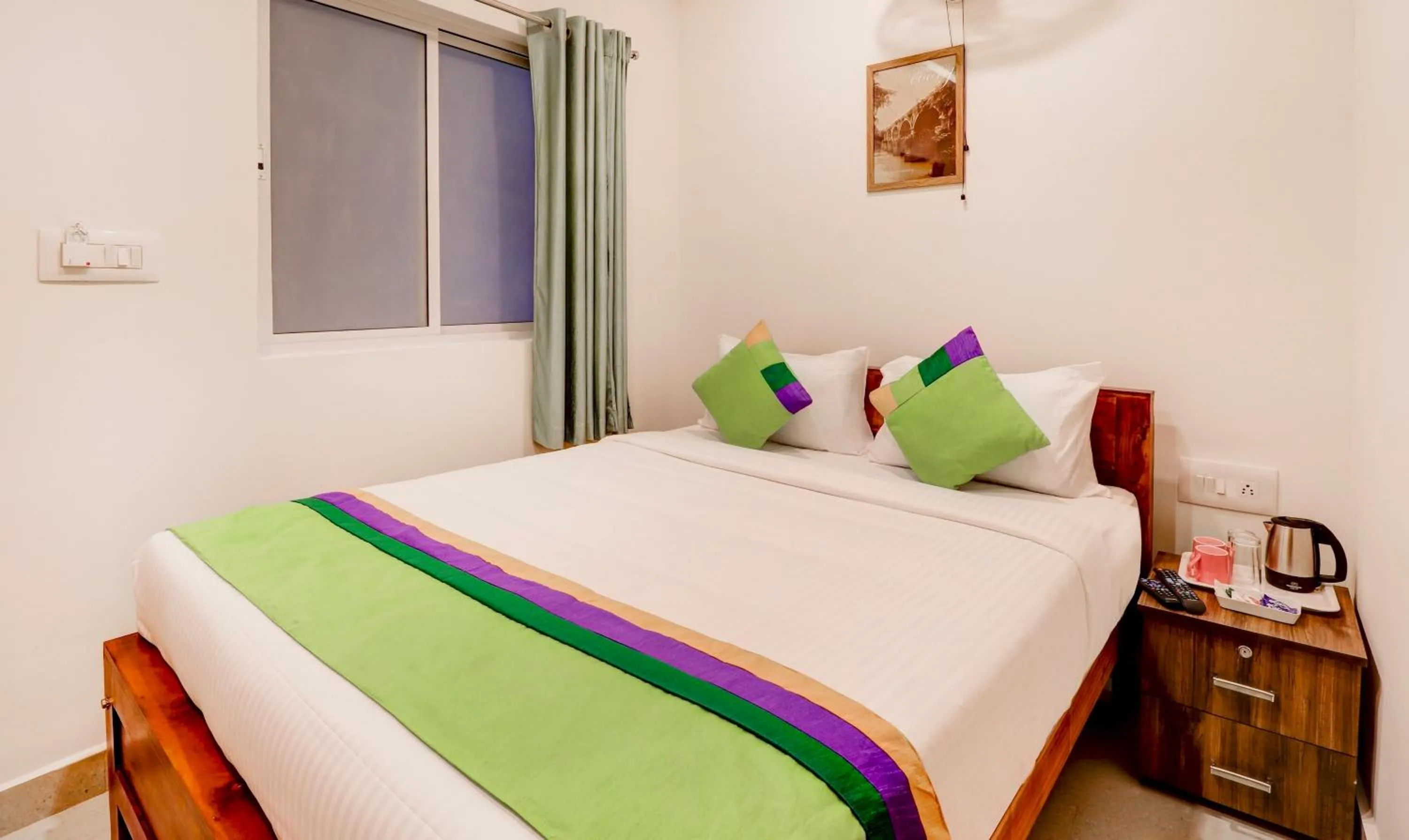 Bedroom, Bed in Treebo New Redfern, Madikeri