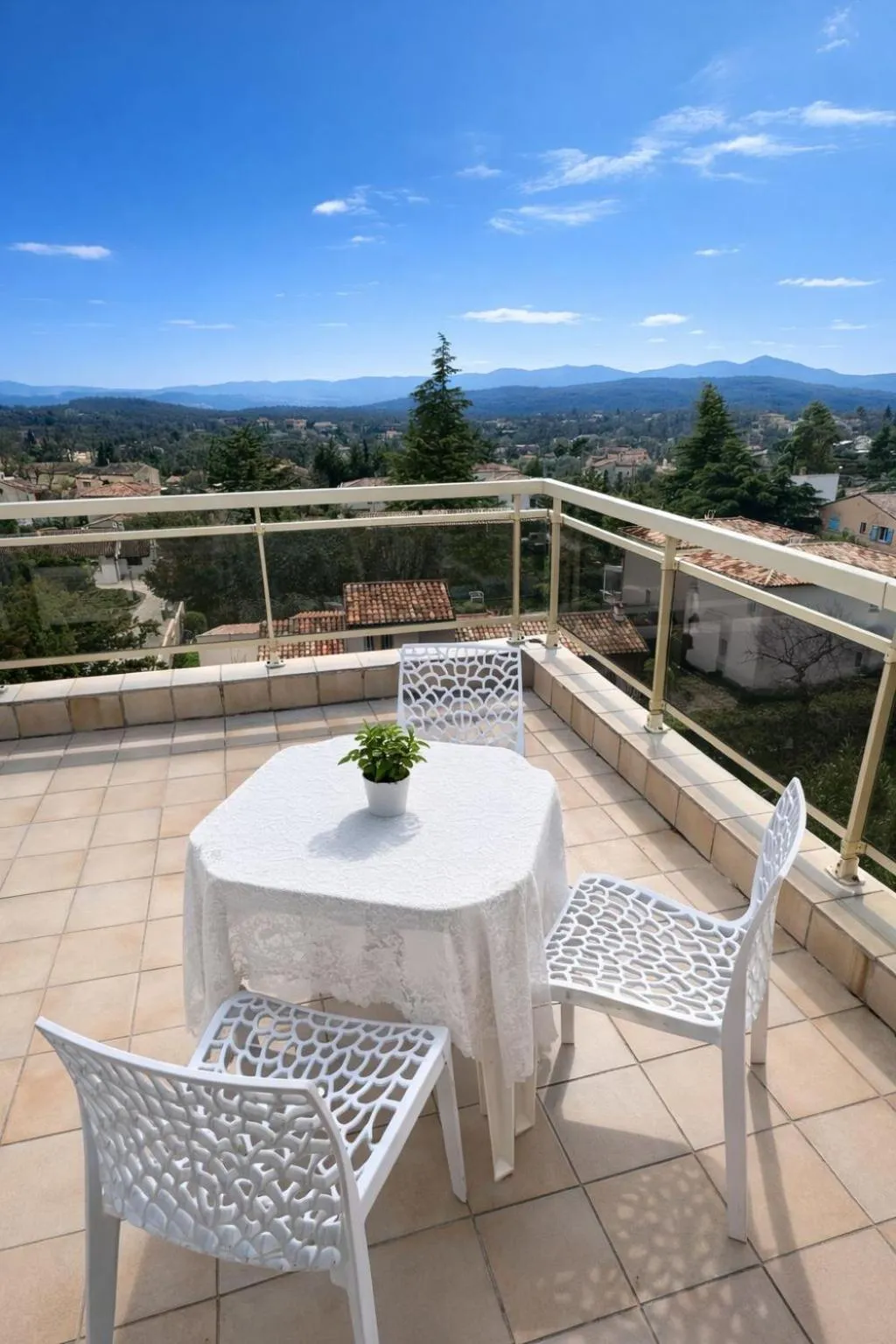 Garden view in Logis Le Relais Imperial