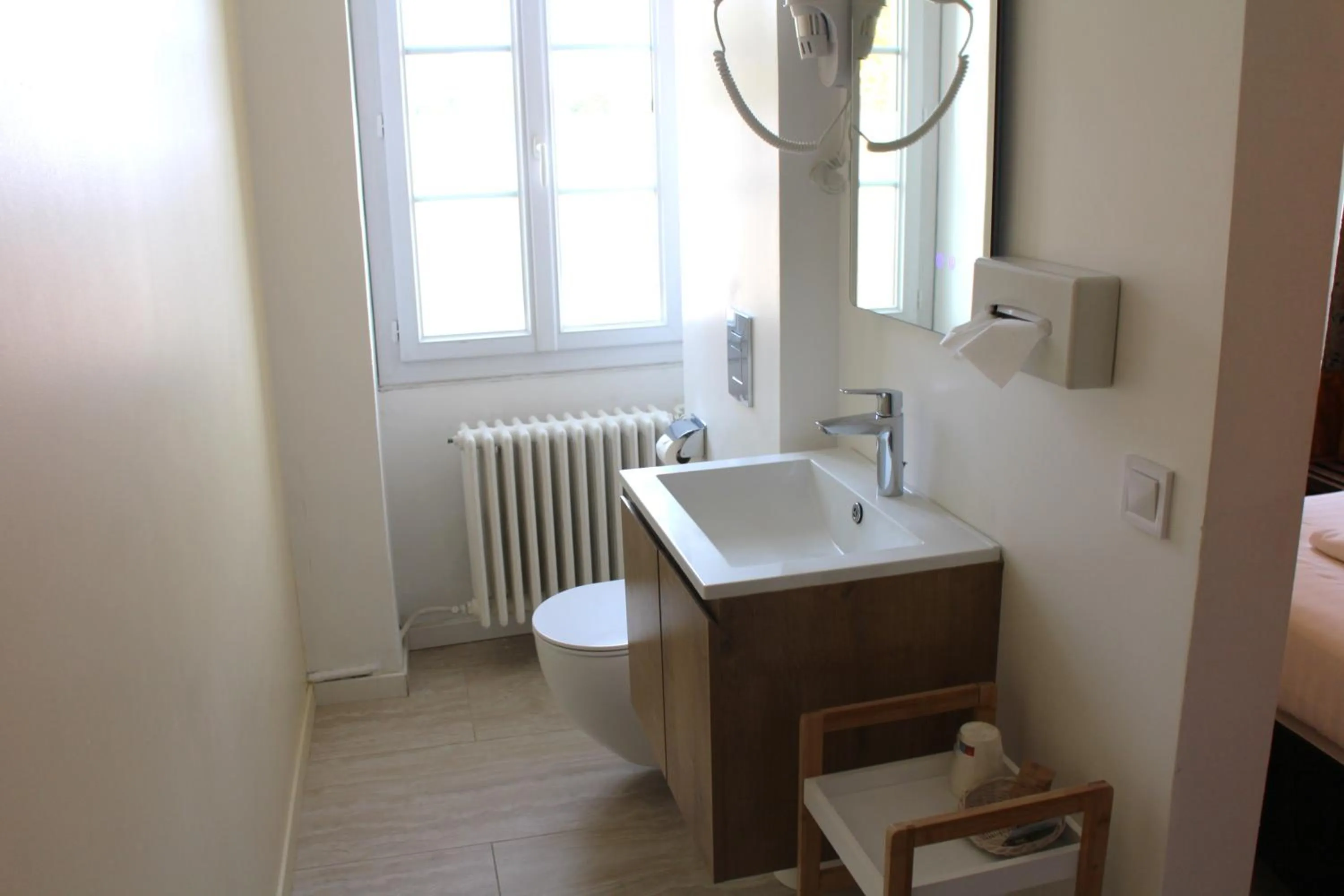 Bathroom in Logis Le Relais Imperial