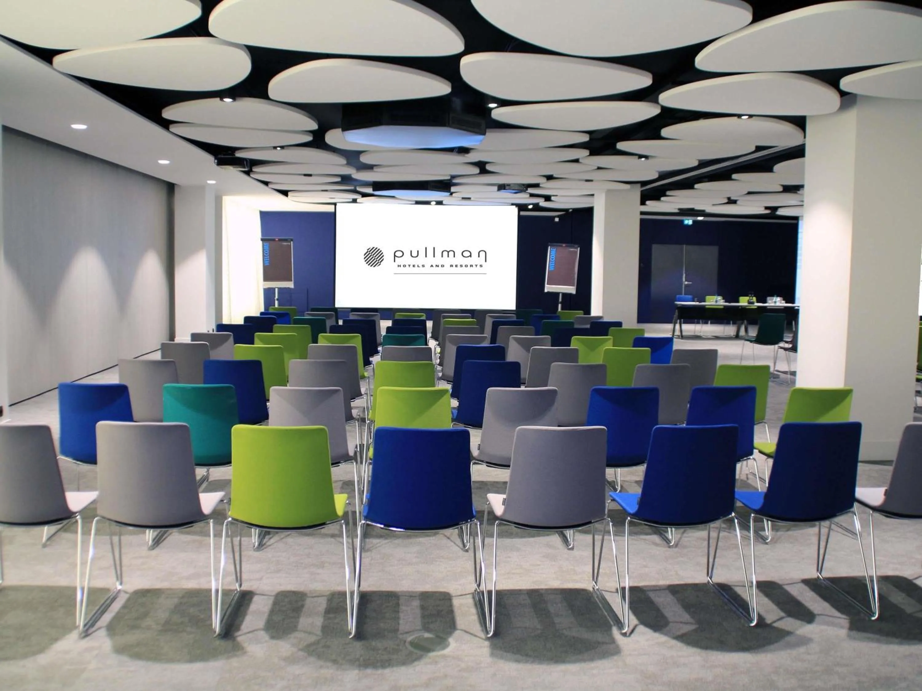 Meeting/conference room in Pullman Bordeaux Lac